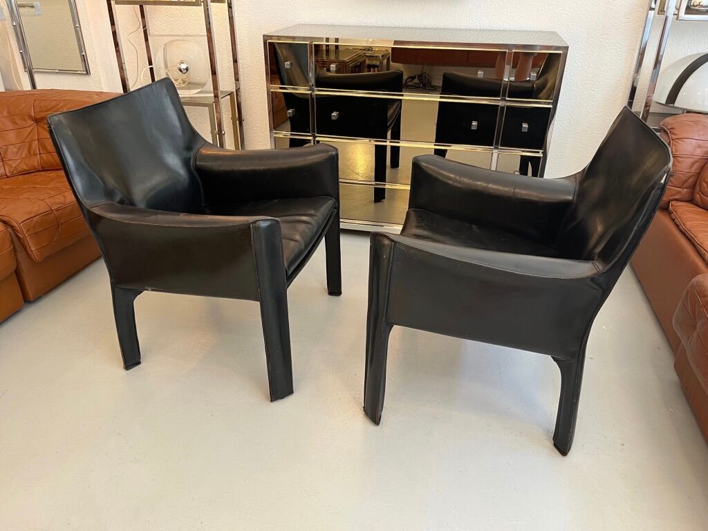 Pair of Lounge armchairs CAB 414 by Cassina circa 1970