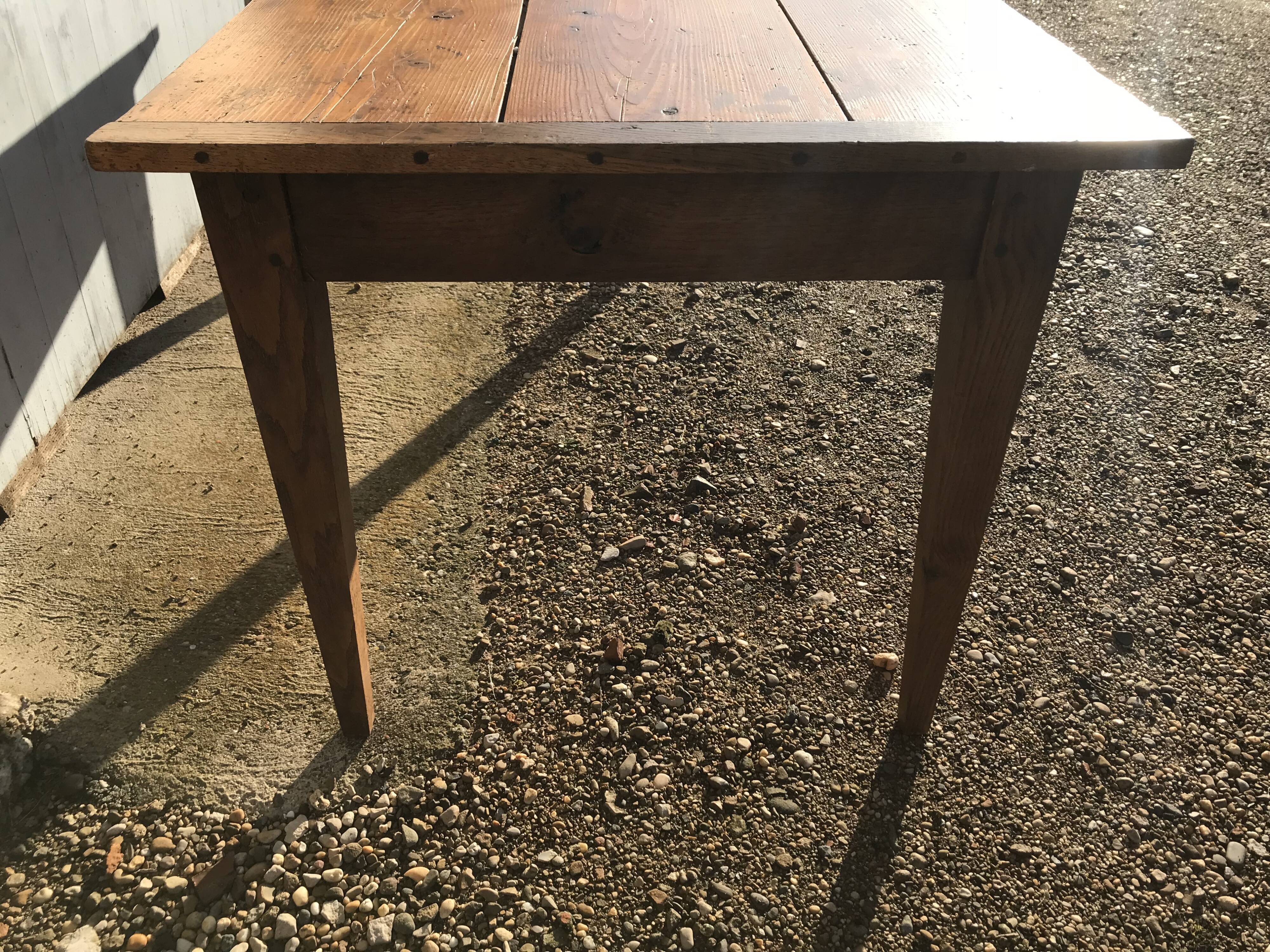 Pine farm table