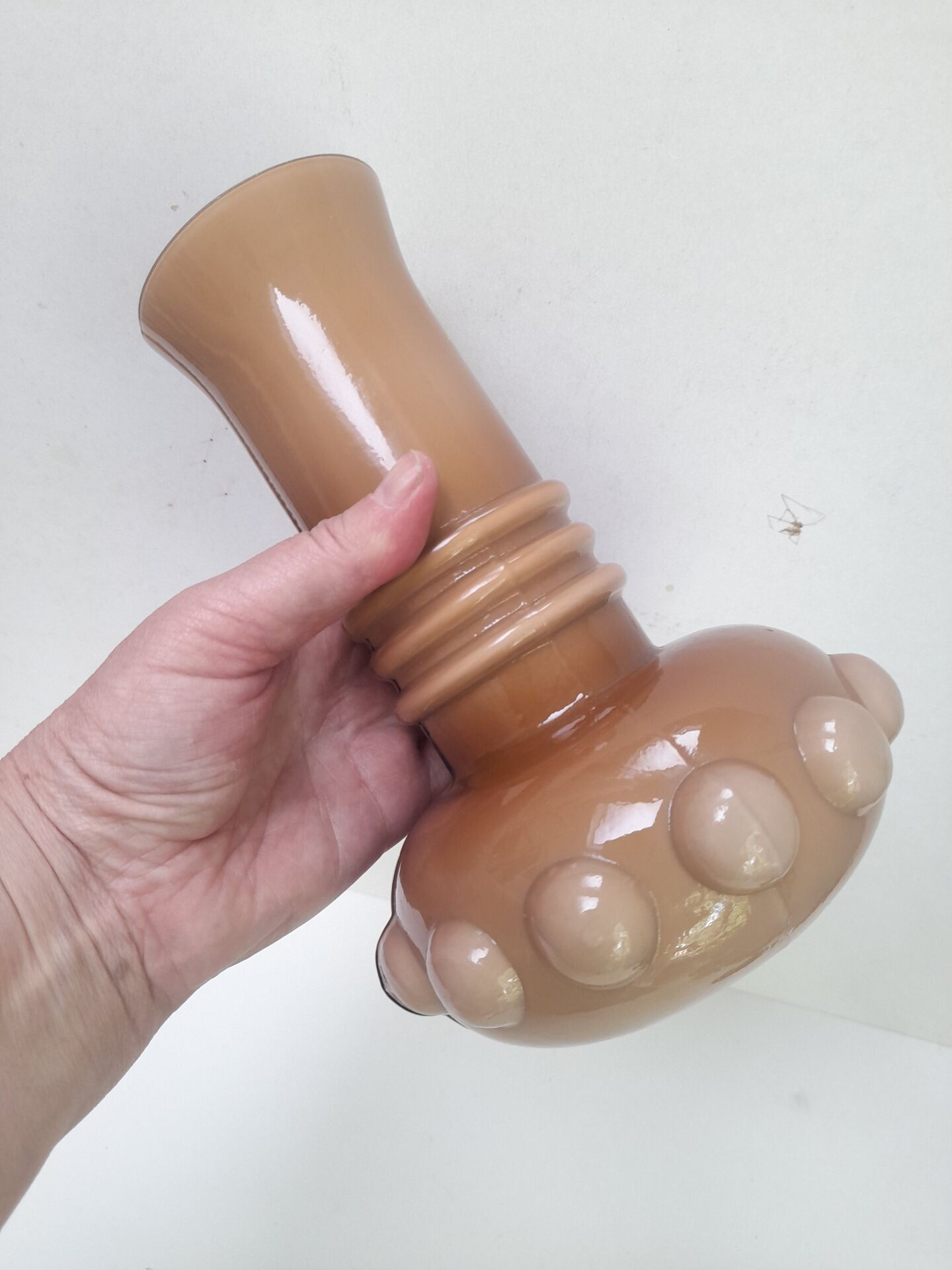 Beige opaline vase Swedish Orrefors