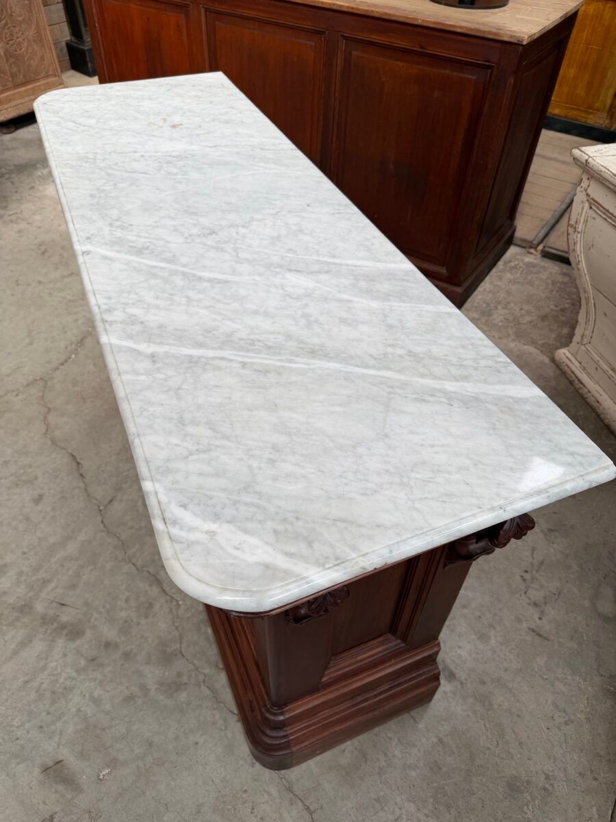 1950s bar counter