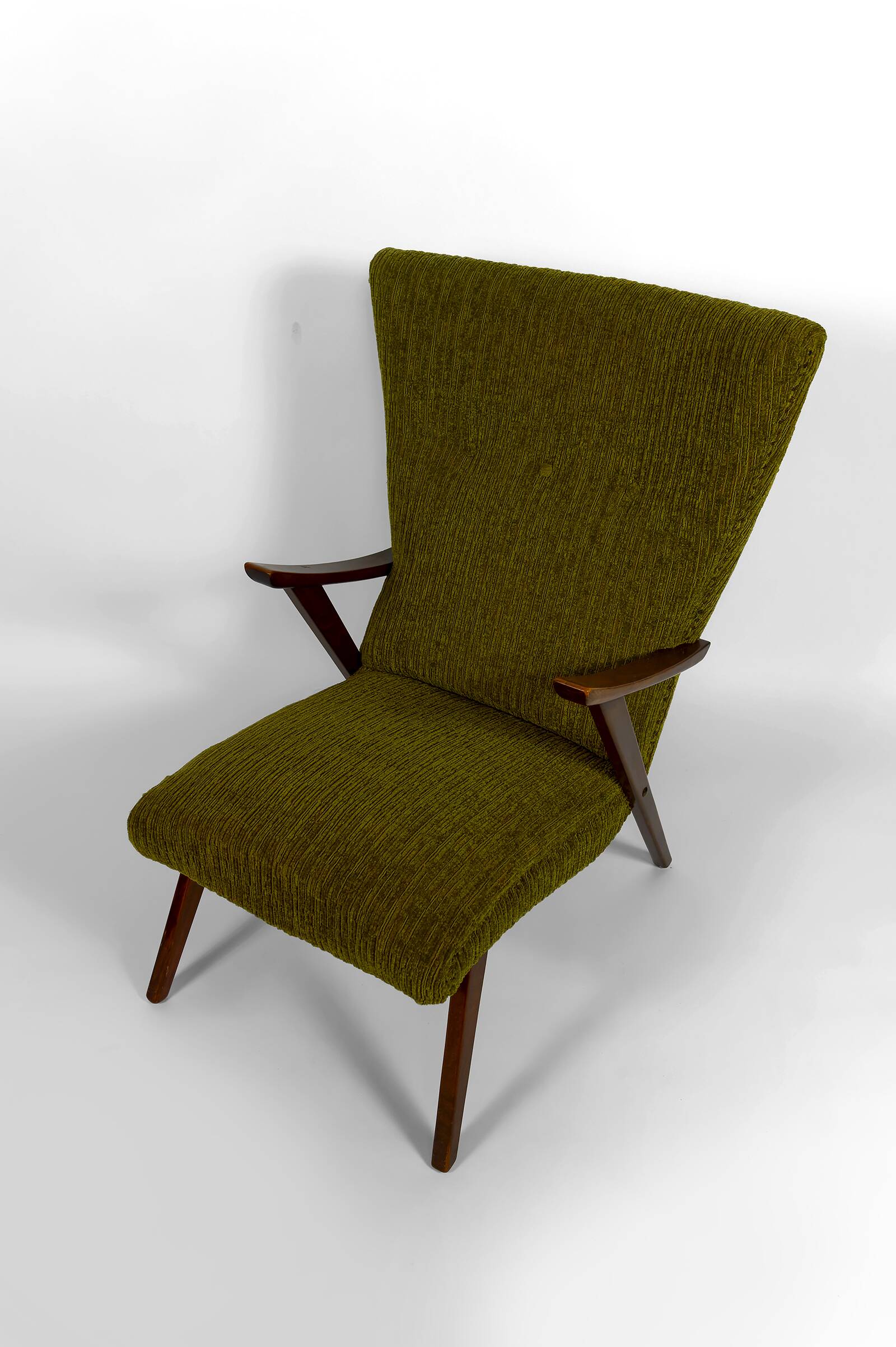 Wingback armchair, Modernist design 1960s – Rare original piece