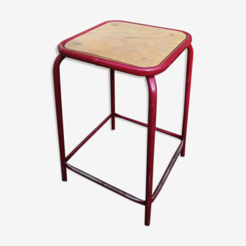 Tabouret d'écolier vintage rouge-bordeaux