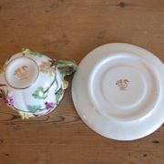 Cup n°1 CAP porcelanas Portugal insects and fruits in relief