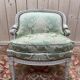 Petite bergère d'enfant de style Louis XVI