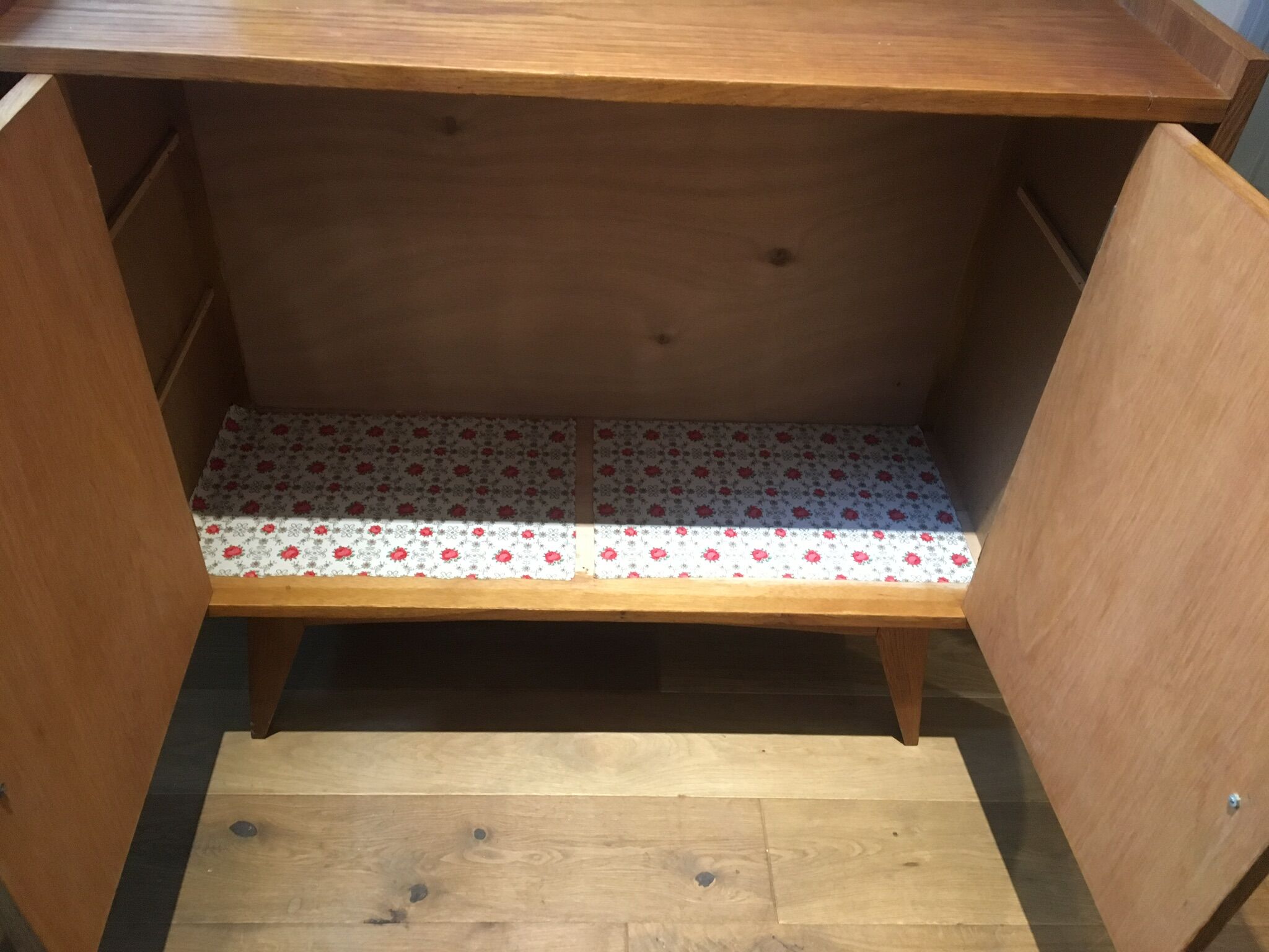 Buffet in light oak of the years 60/70