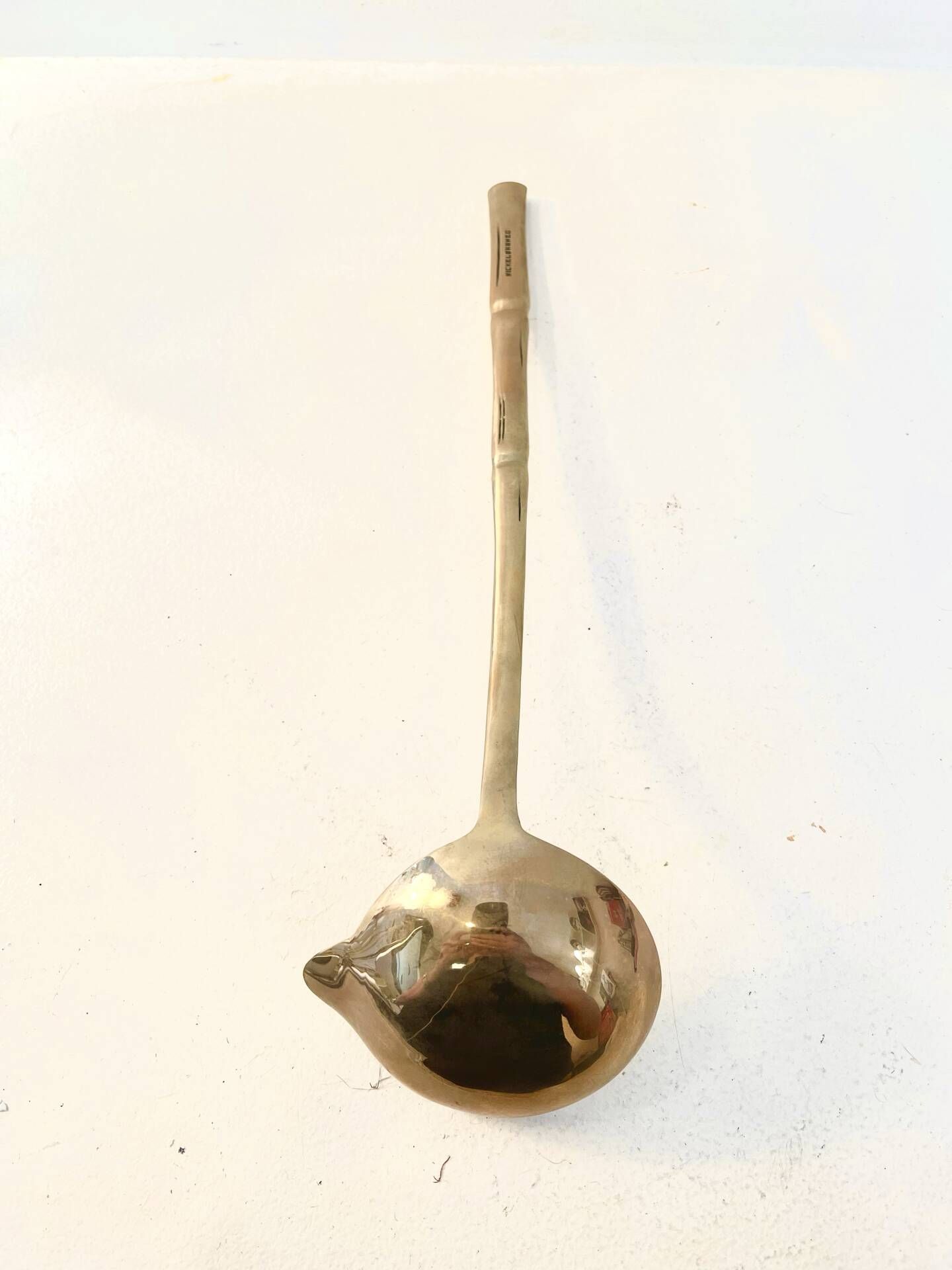 Golden louche Hollywood Regency - circa 1970