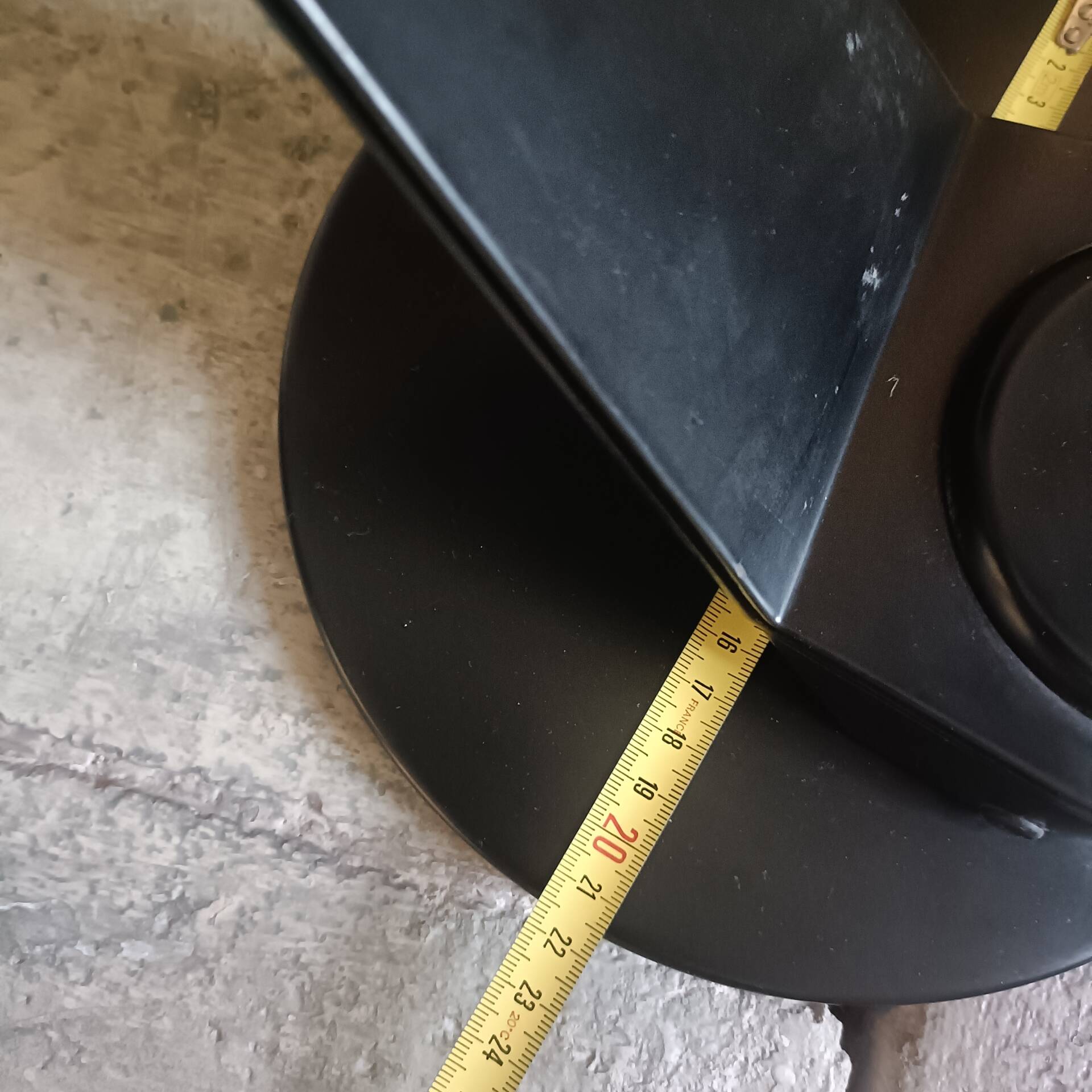 Desk lamp with a balance arm, Fase