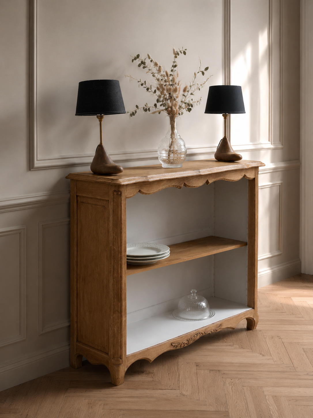 Old oak library with pearl grey interior.