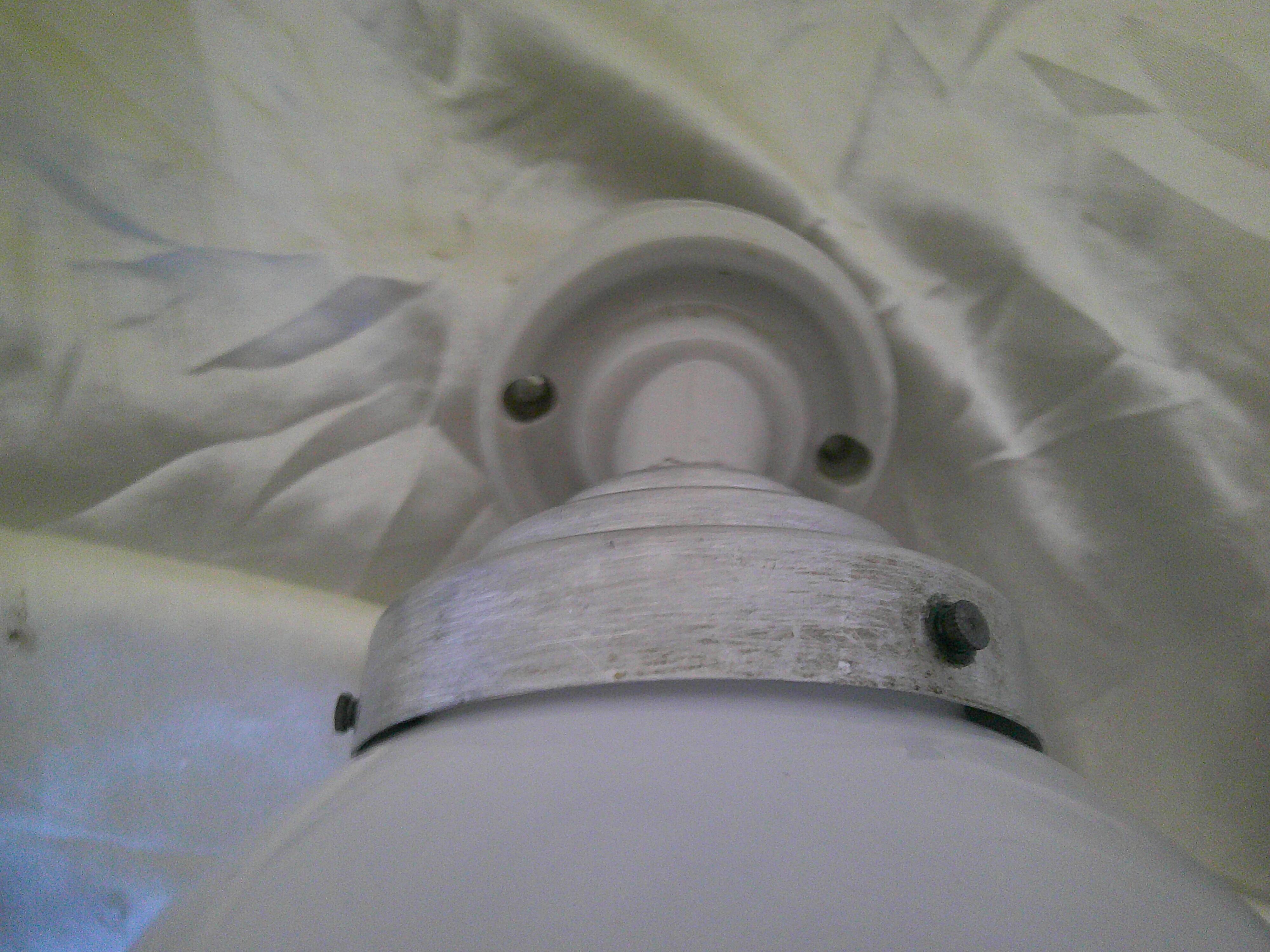 Vintage ball wall light in white opaline - Porcelain base - Diameter