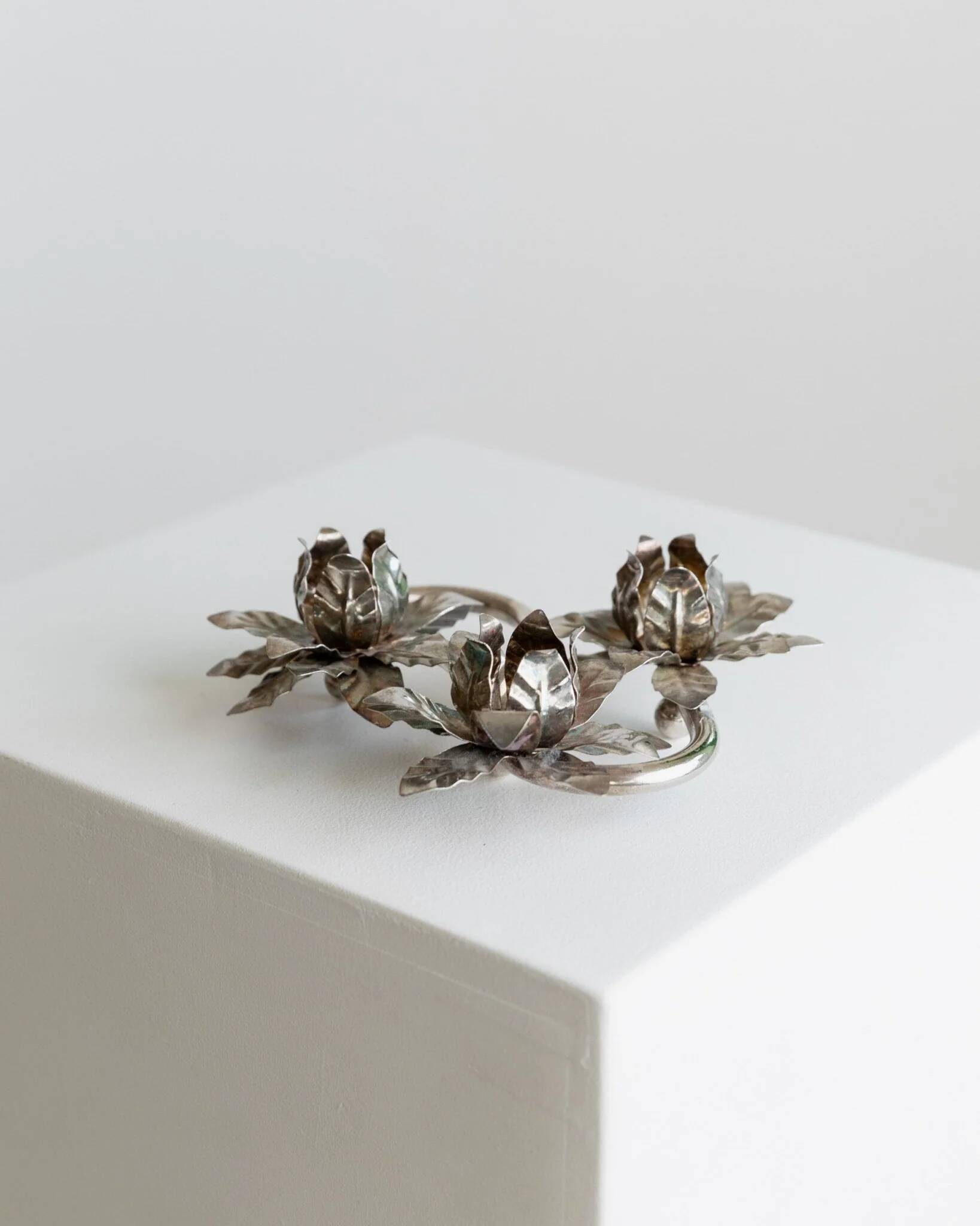 Silver-plated Metal Candlestick with 3 Flower Cups - Vintage Mid-Century Italian Design (1960s)