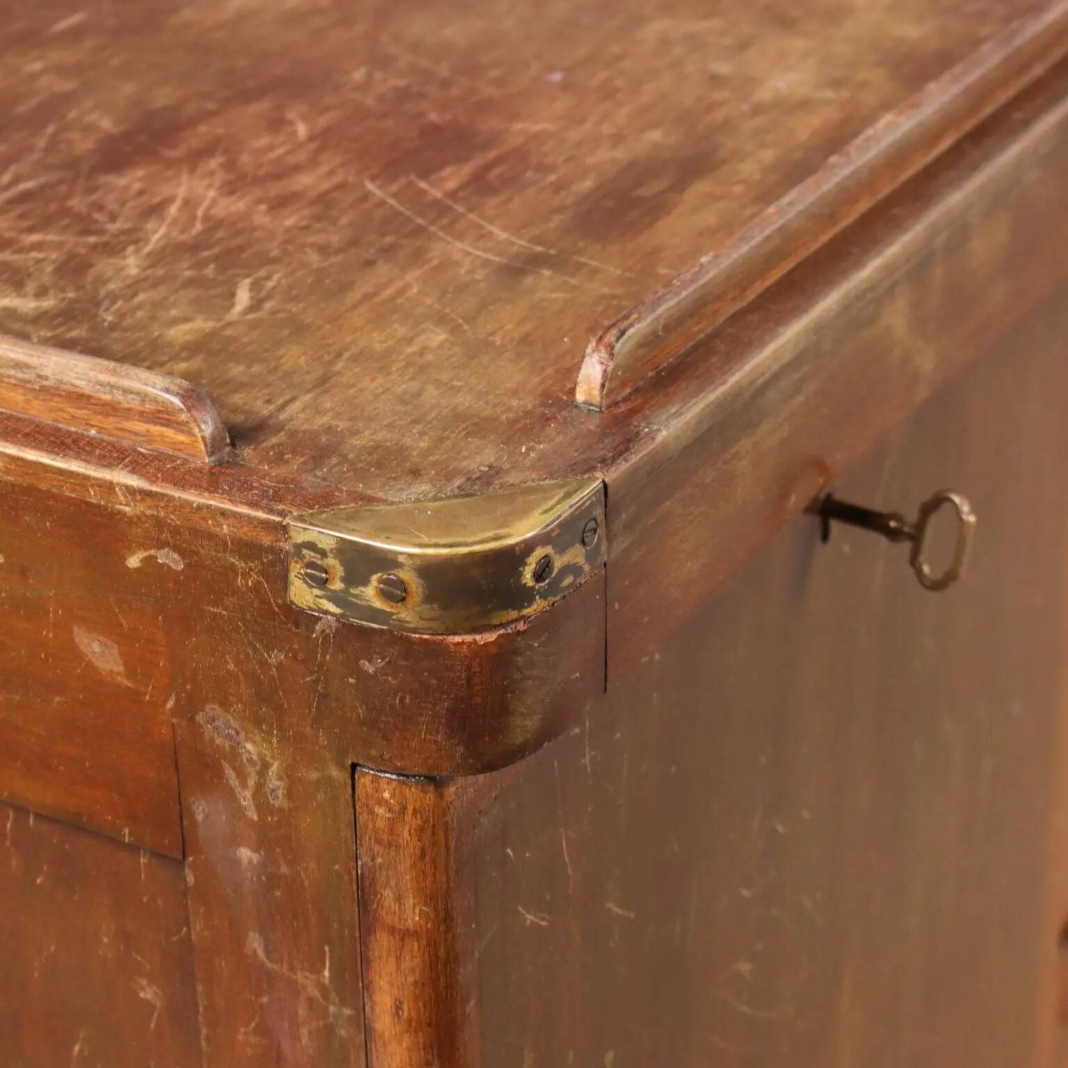 Antique mahogany commode with brass details, 4 drawers, 20th century.