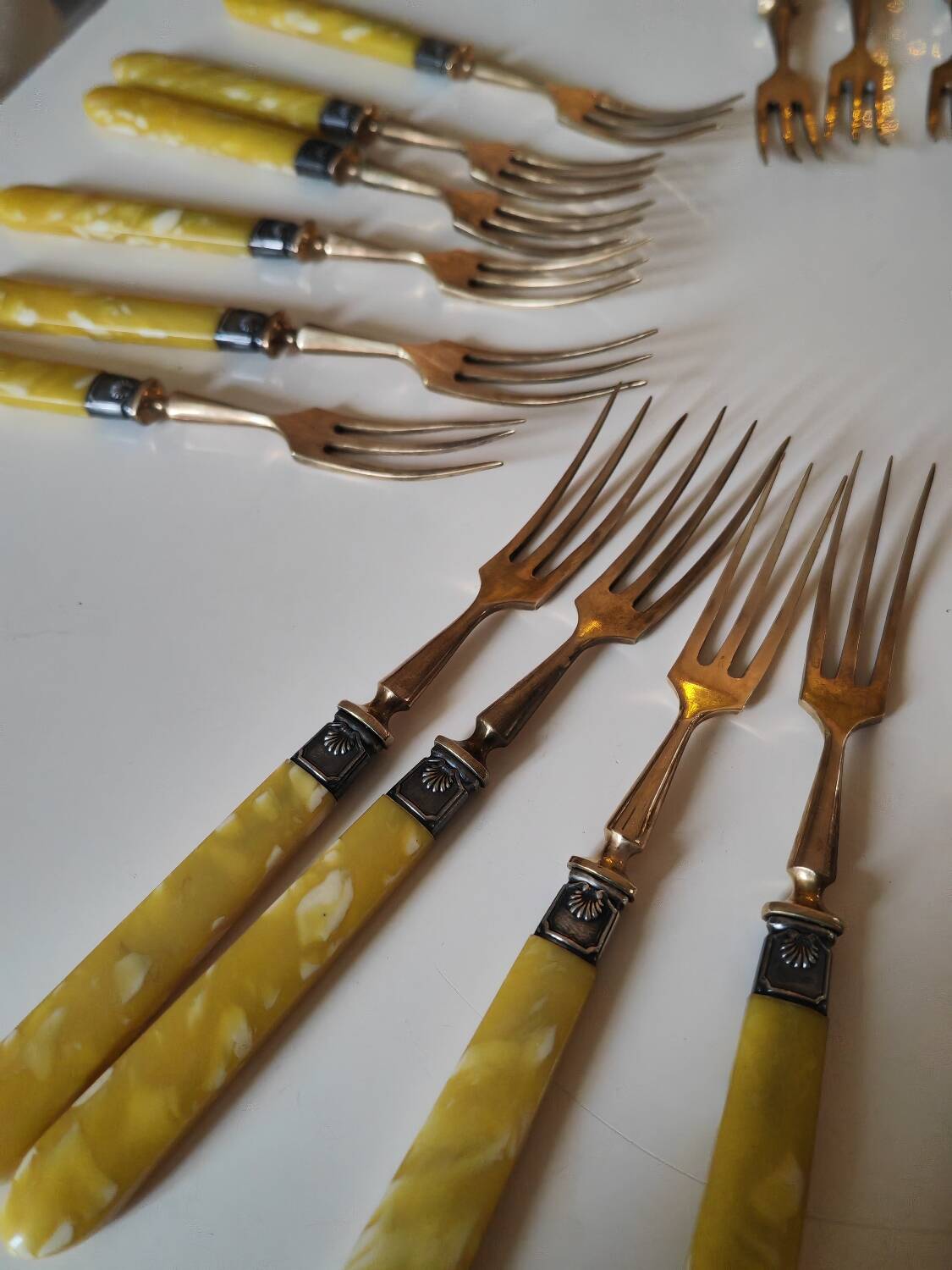 Old bakelite cutlery