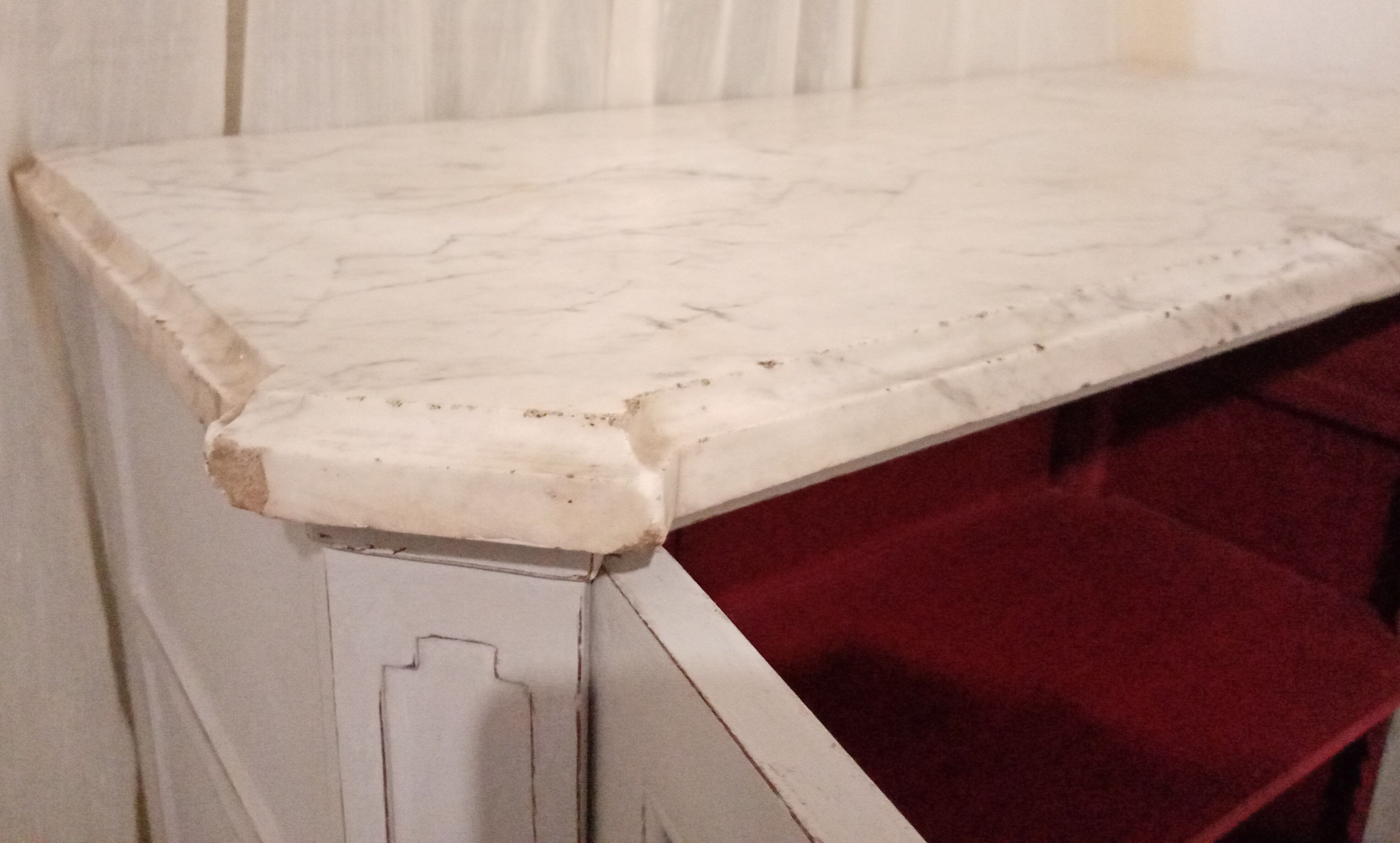 Silver library patina 2 doors on marble 147 x 81 cm