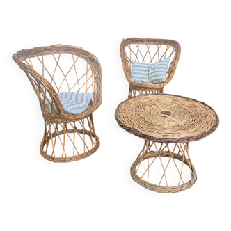 Wicker coffee table and two armchairs set
