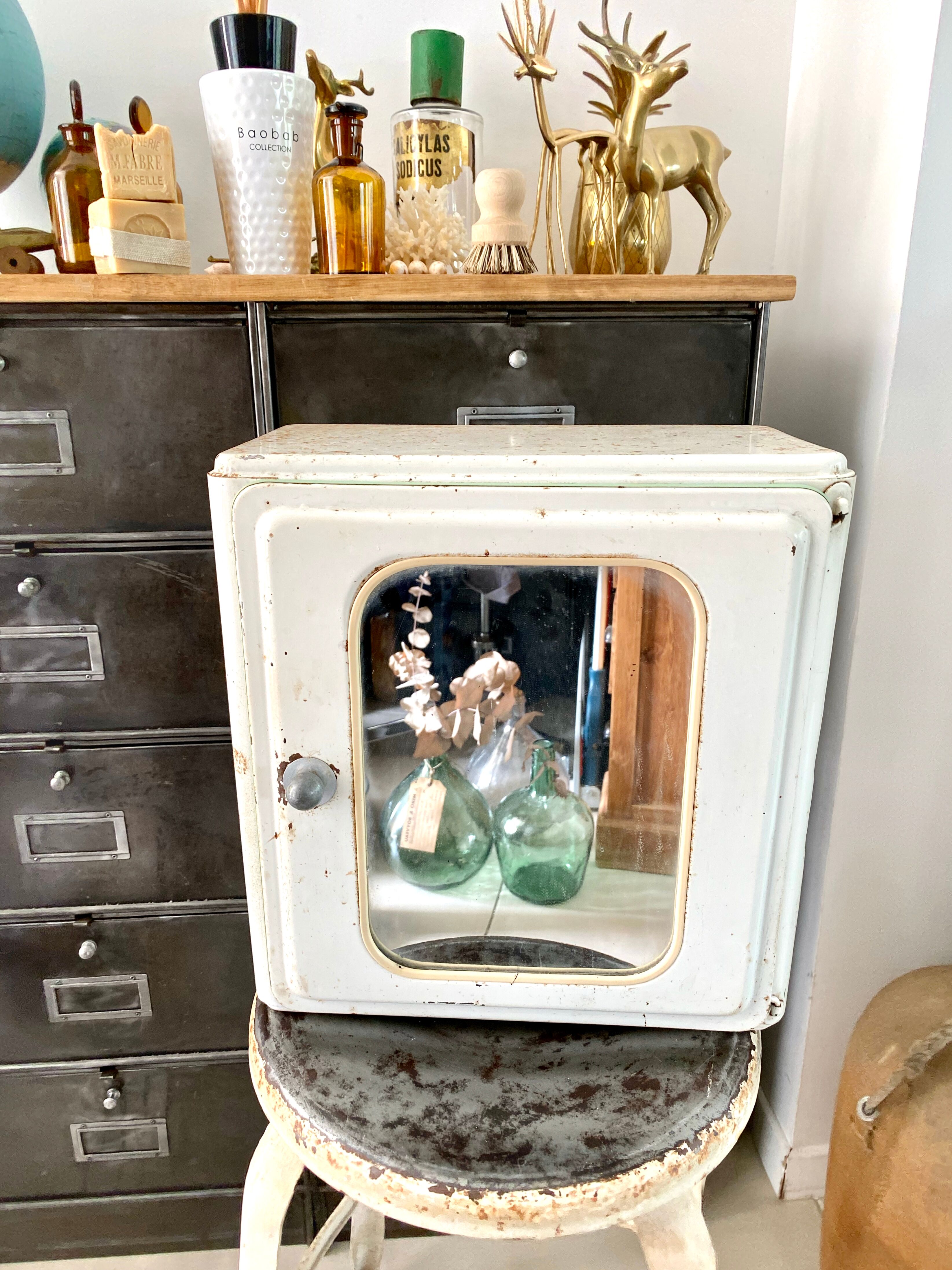 Vintage metal medicine cabinet