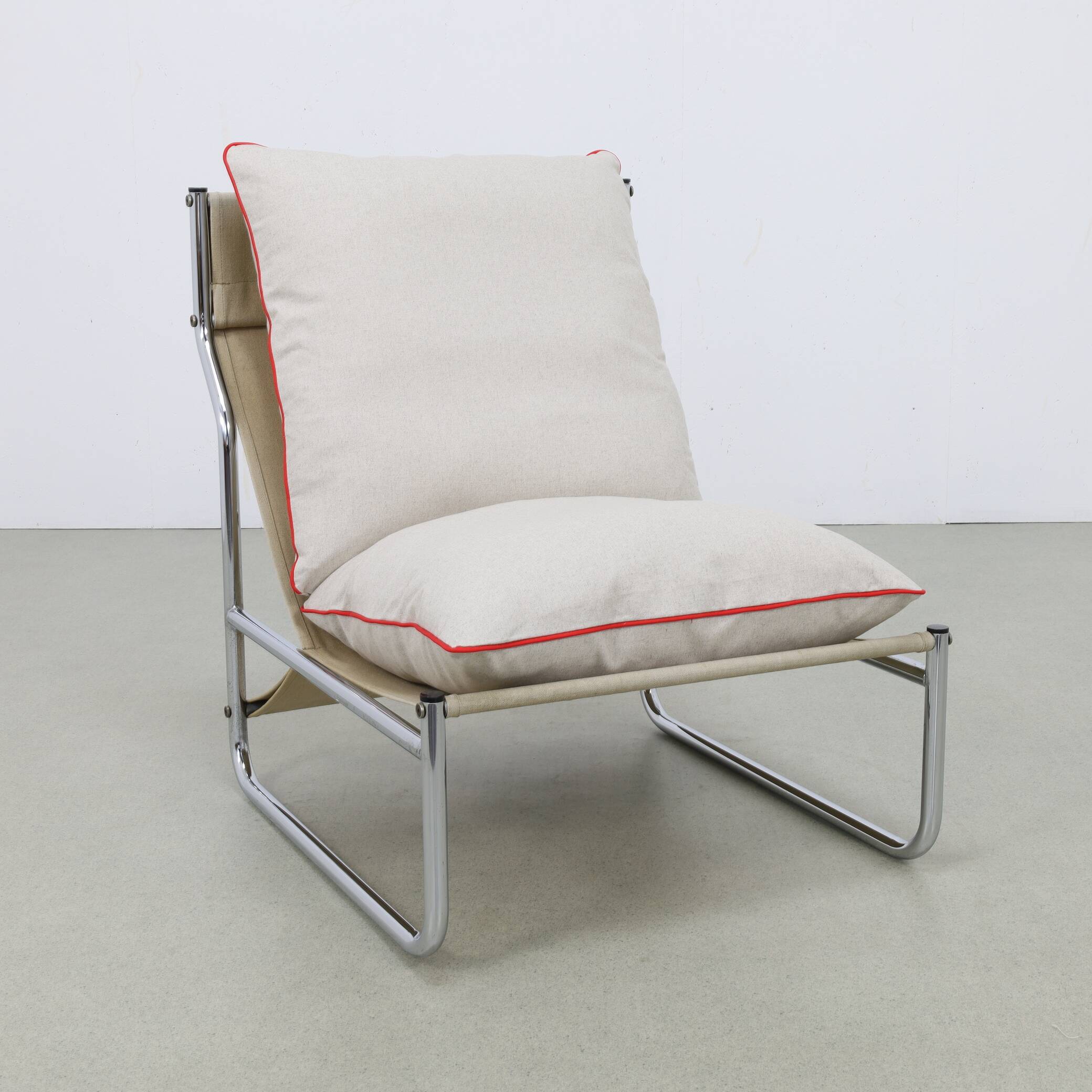 2x vintage lounge chair in chrome, 1970s new cussions
