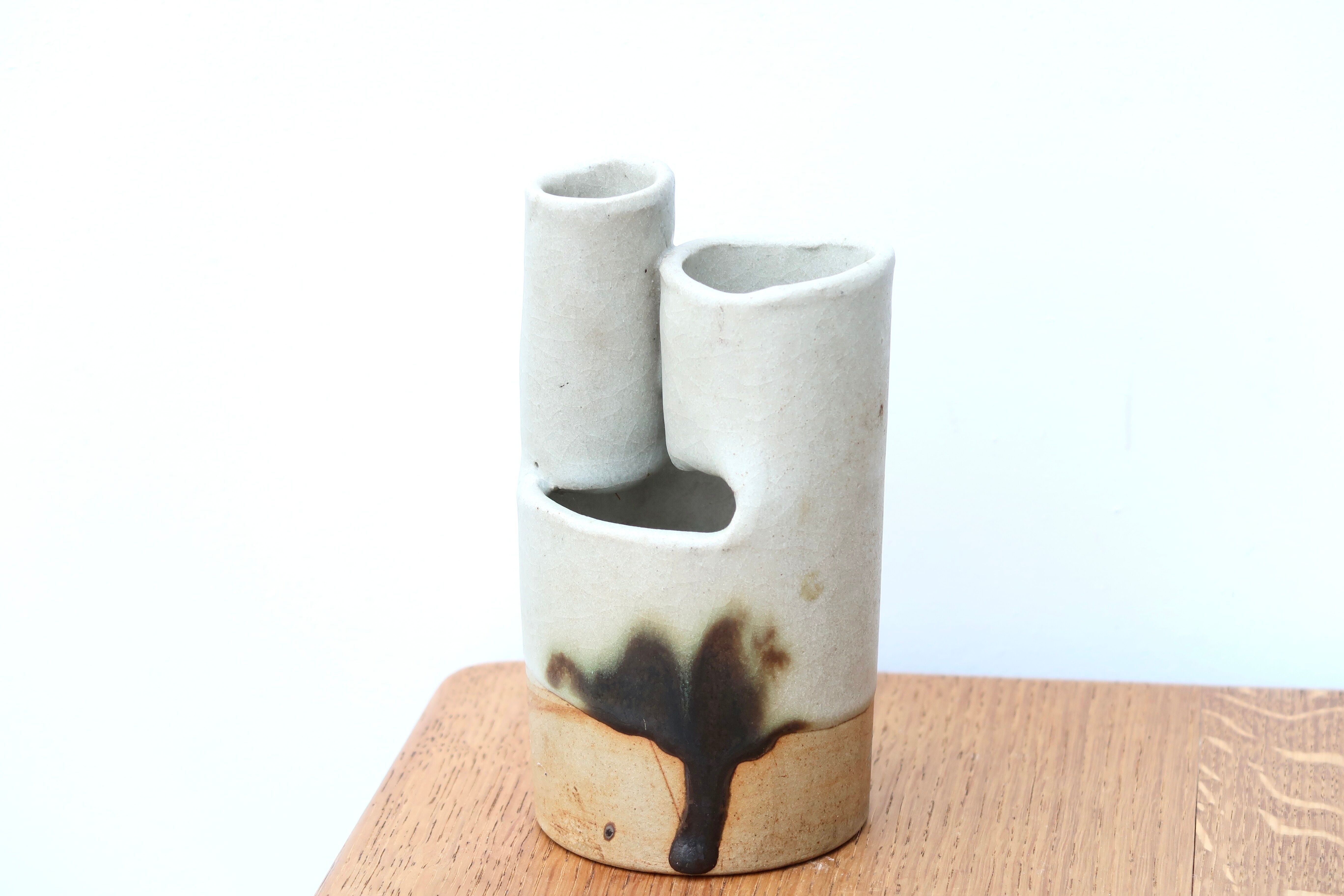Vase en céramique de la poterie de la colombe