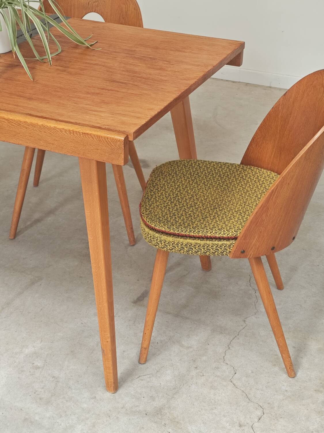 Table a manger a rallonge par Frantisek Jirak pour Tatra , 1960n