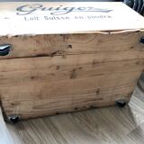 Caisse ancienne bois guigoz