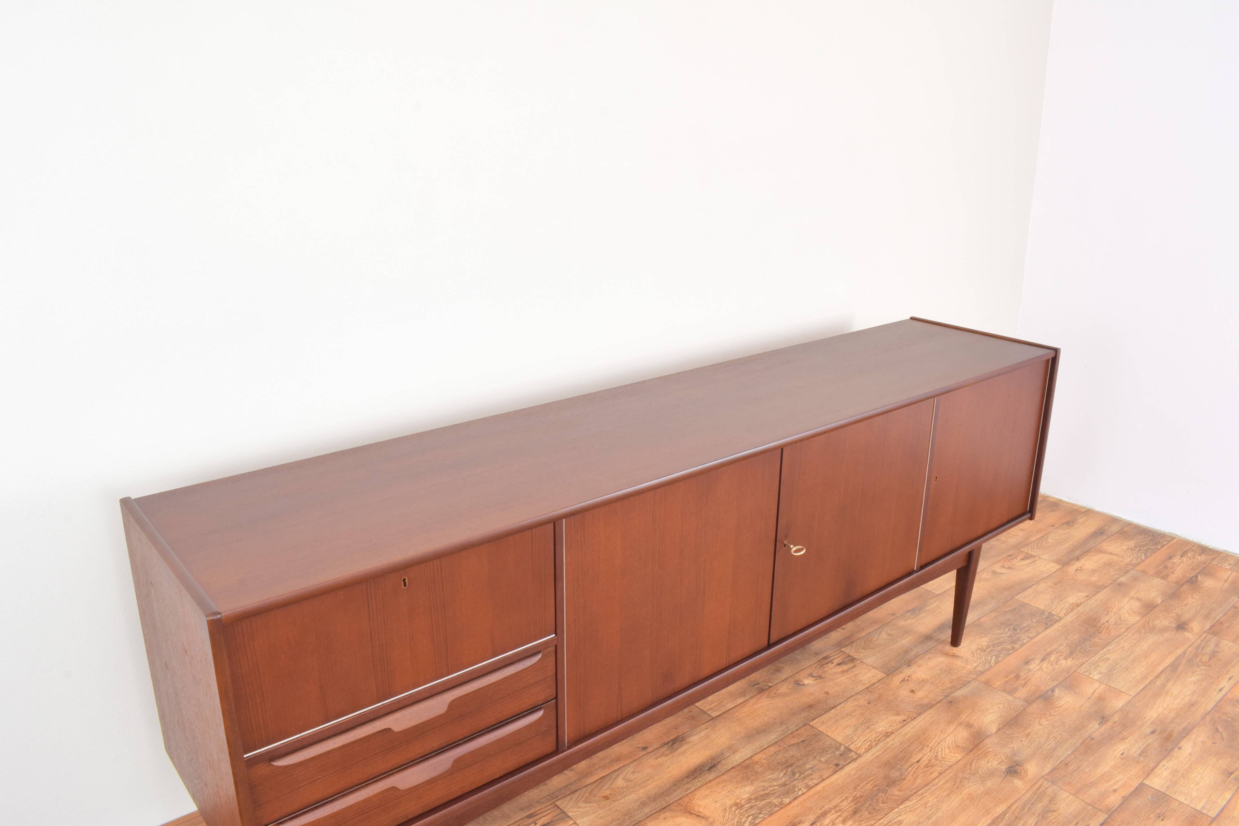 Enfilade danoise vintage en teck, années 1960.