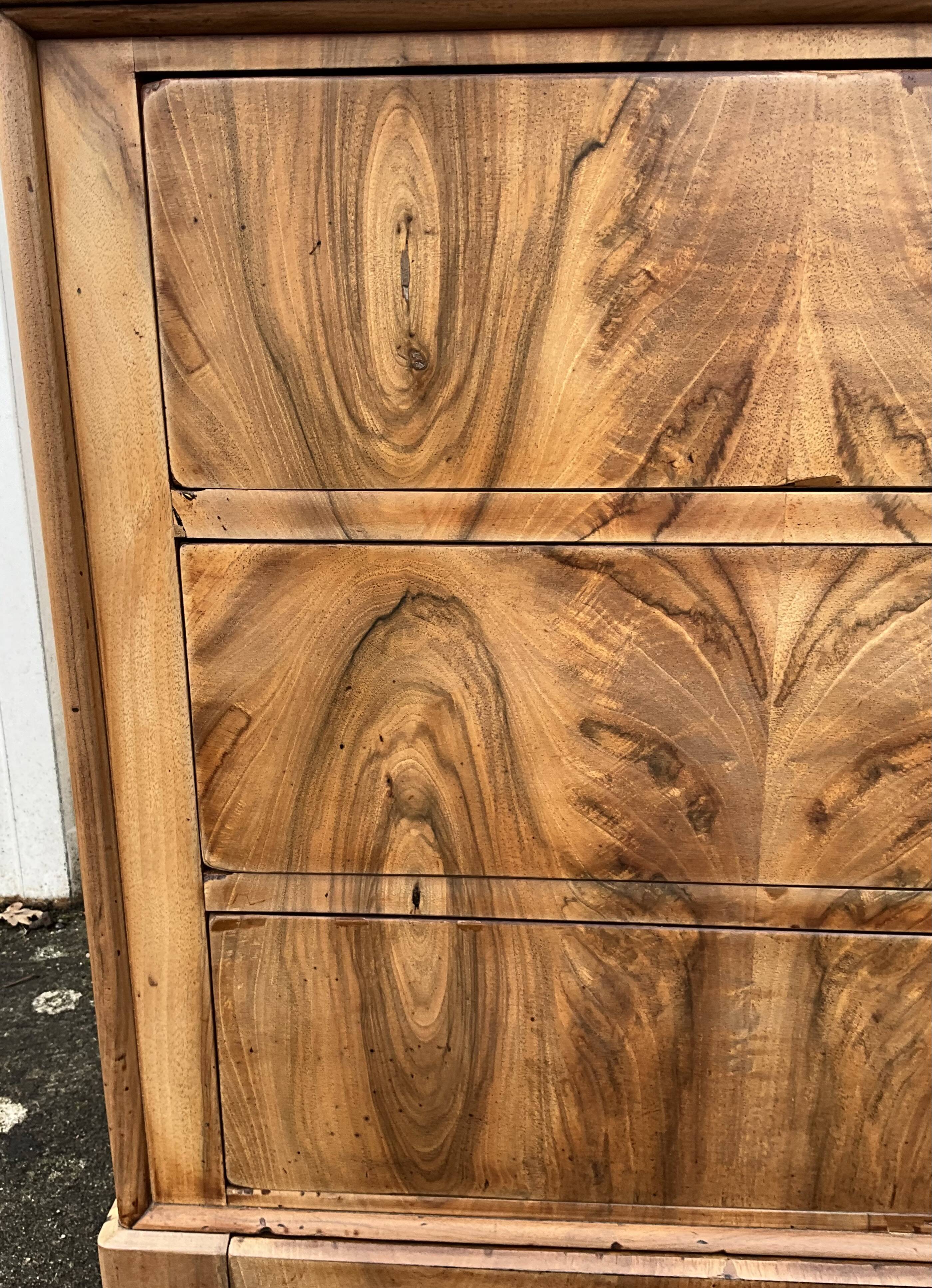 Louis Philippe Burl Walnut Chest of Drawers, Mid-19th Century
