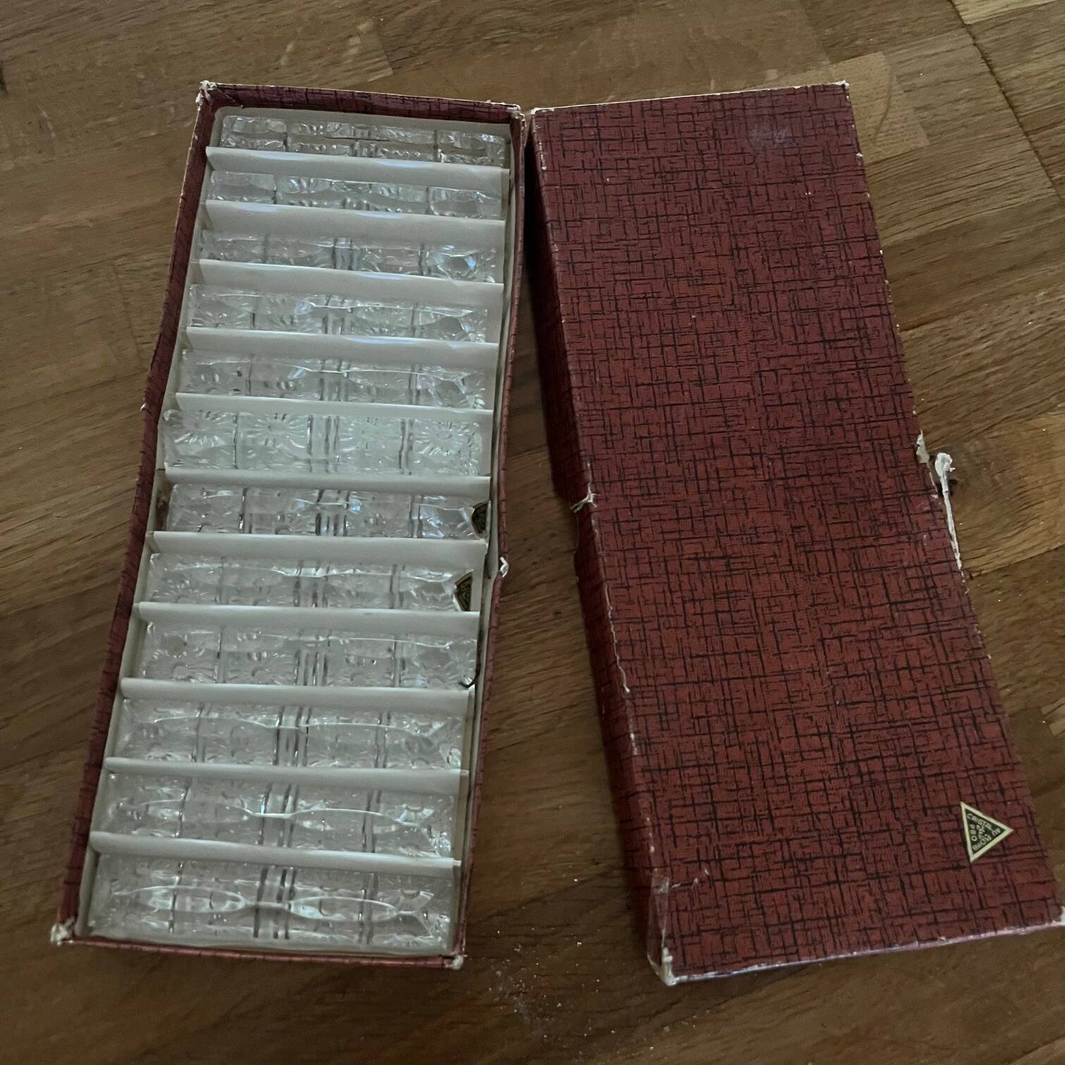 Crystal cutlery holder