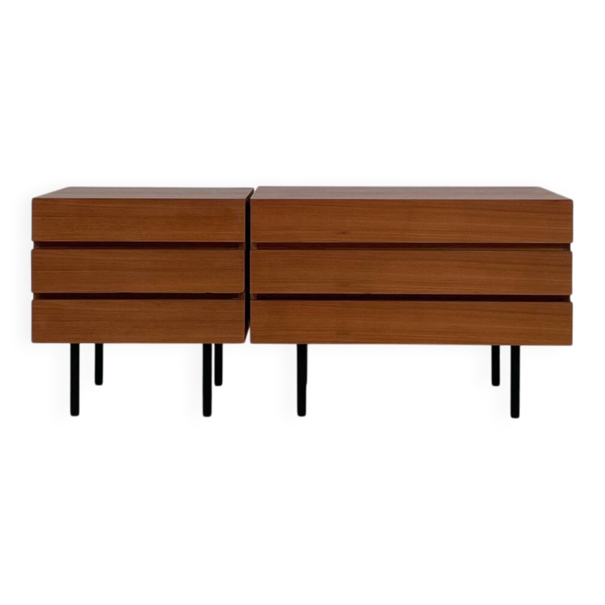 Pair of teak chests of drawers from the 1950s.