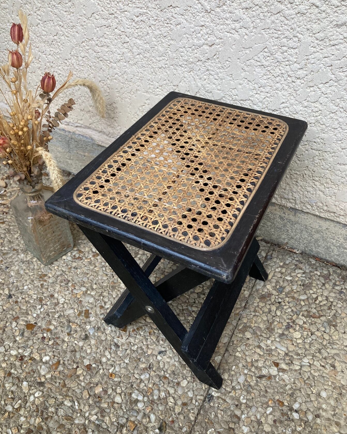 Folding stool in vintage canning
