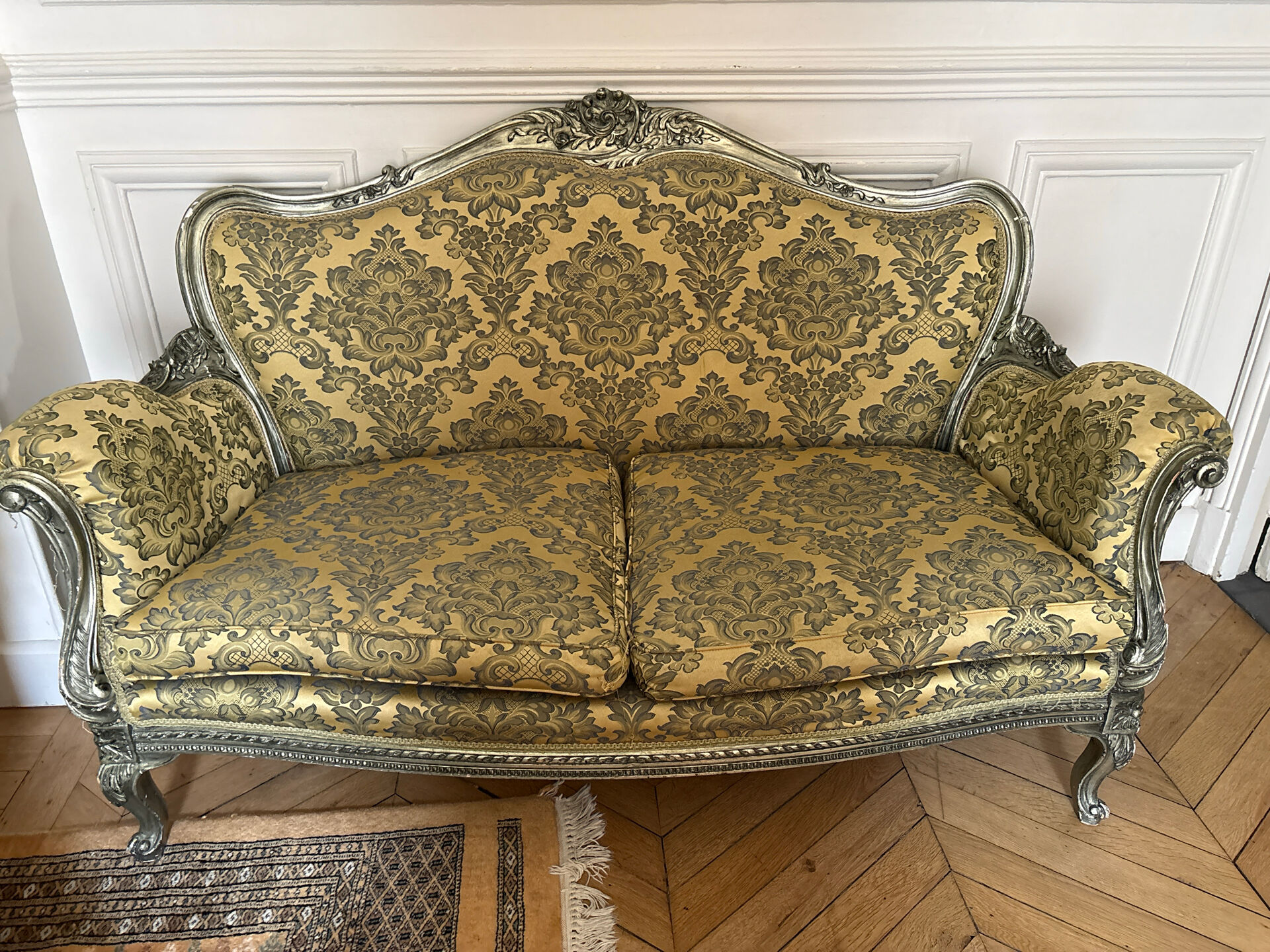 Louis XV / Baroque style two-seater canapé