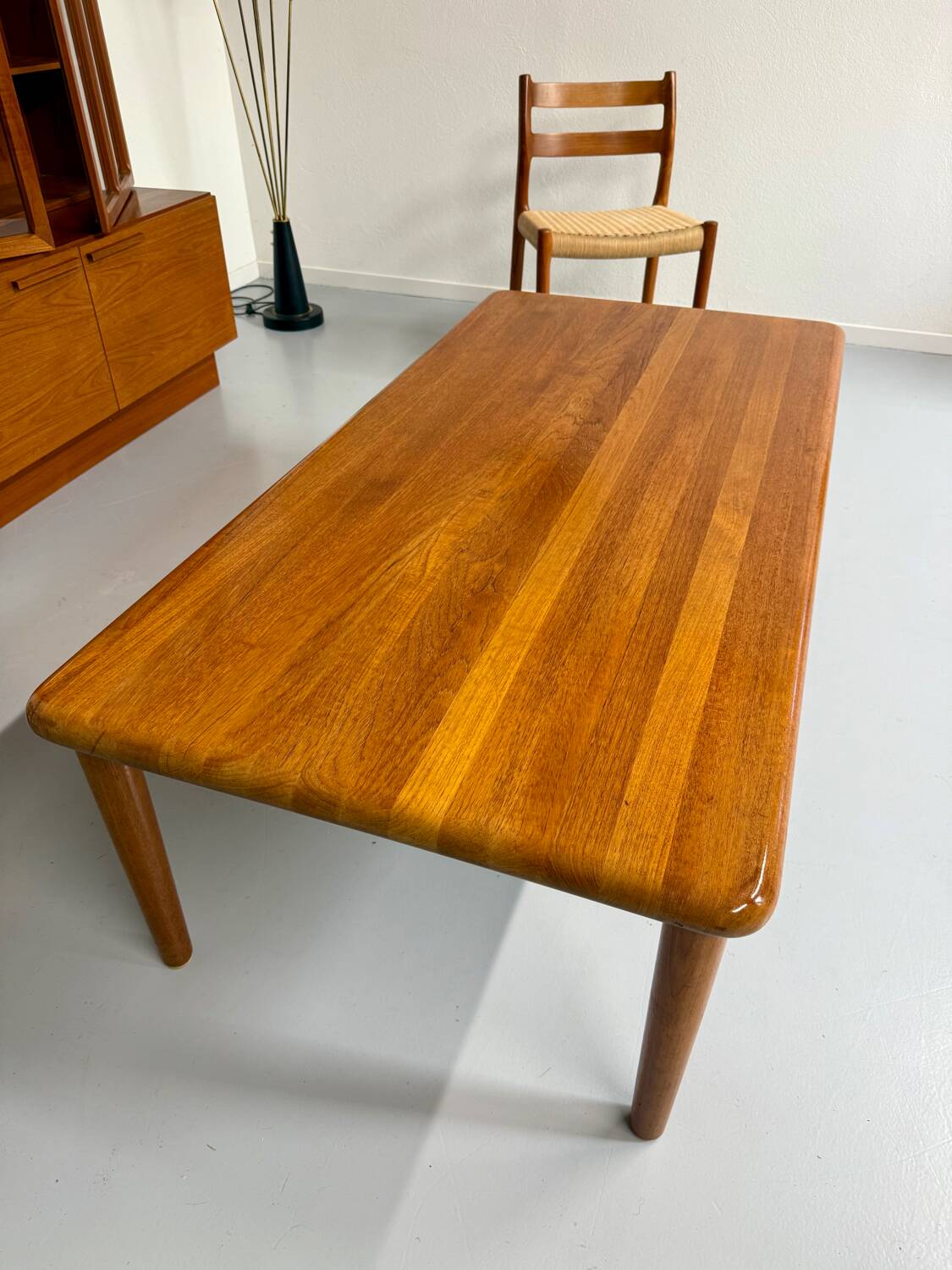 Scandinavian design teak coffee table kofod larsen Møbelfabrik