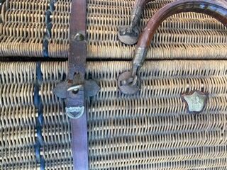 Old market or picnic basket