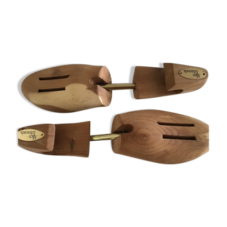 Pair of high quality cedar wood shoe trees