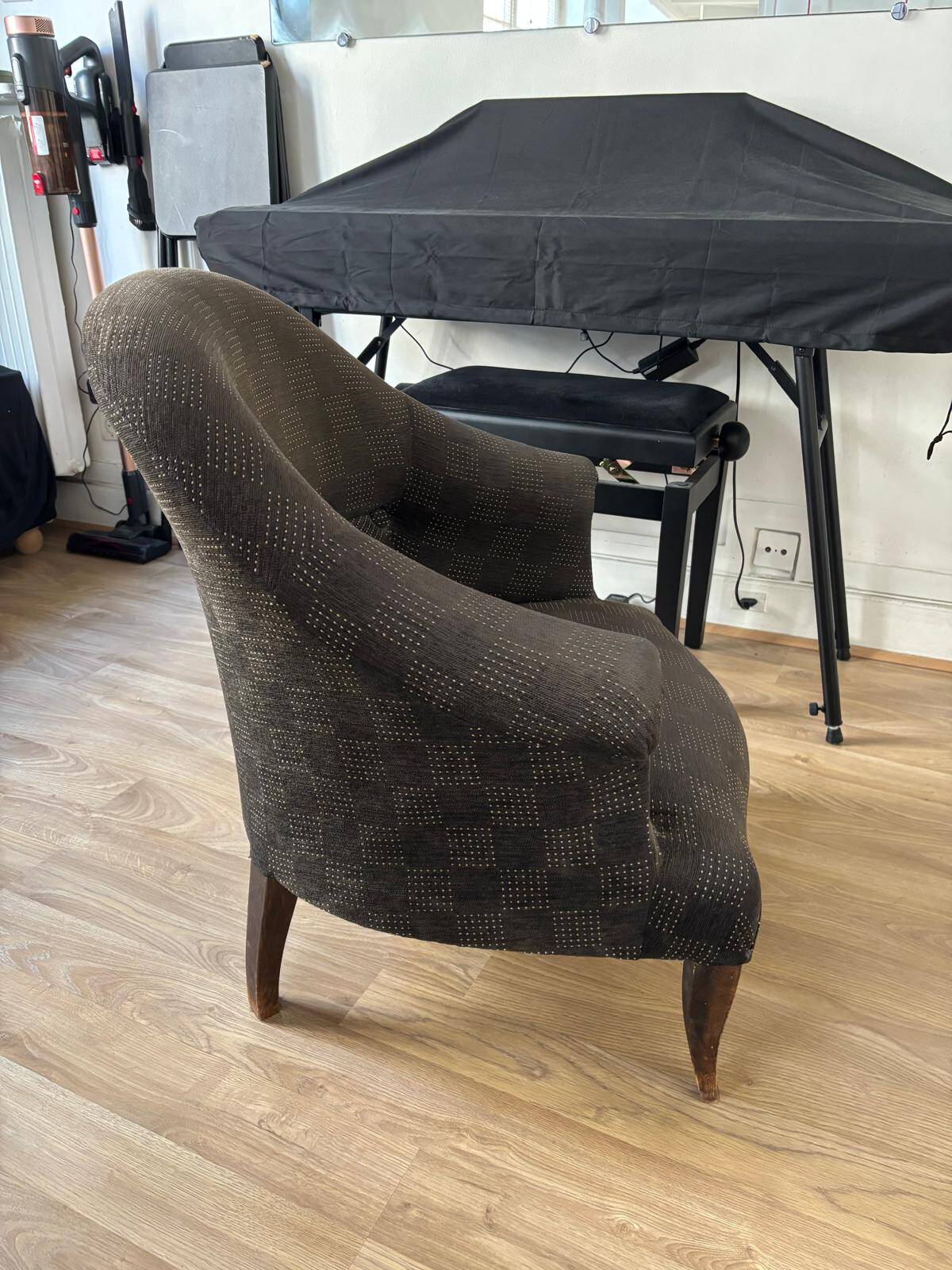 Set of two vintage armchairs