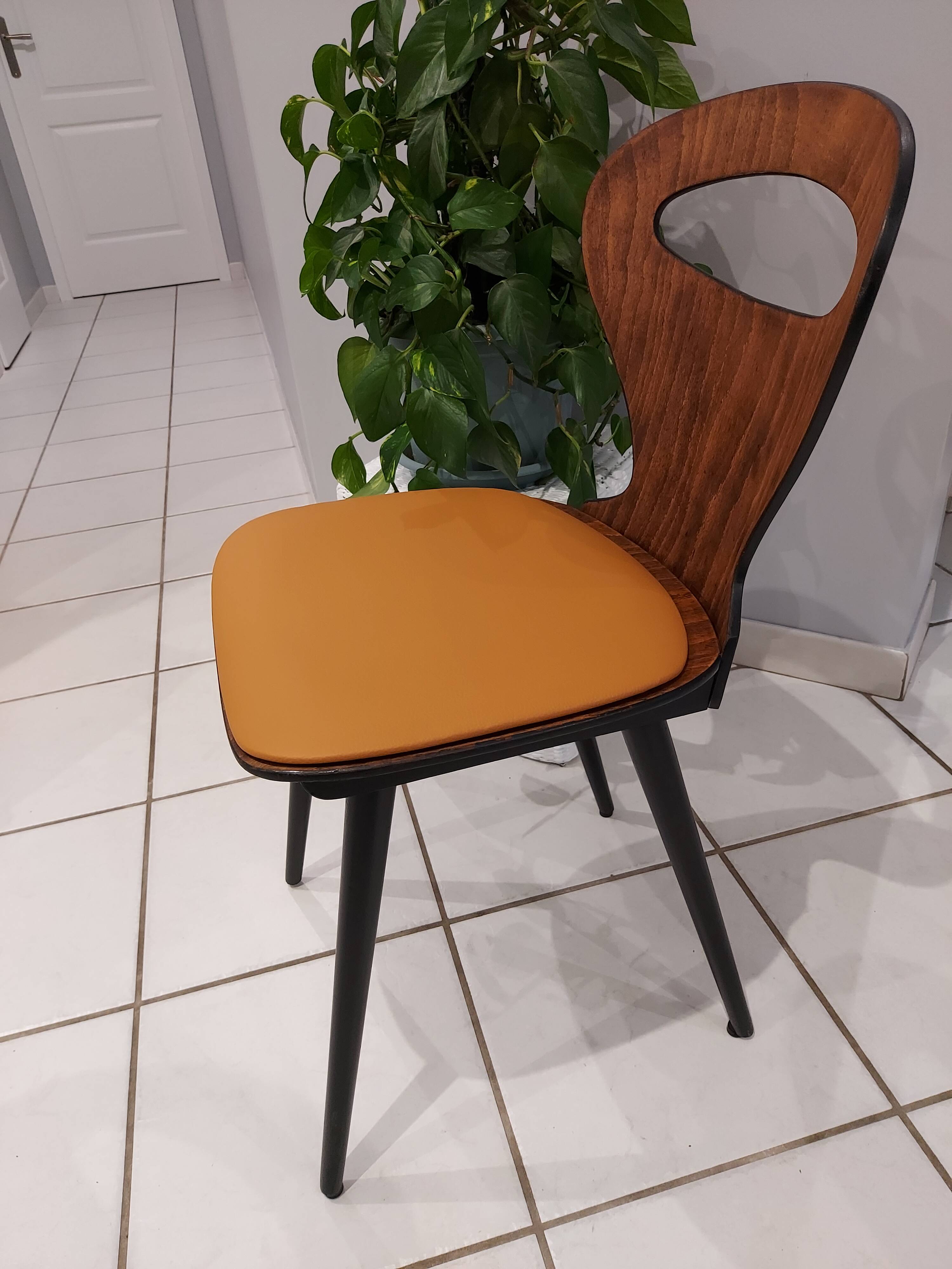 Suite of 4 chairs of Bistrot Baumann model Vintage Ant 1970s