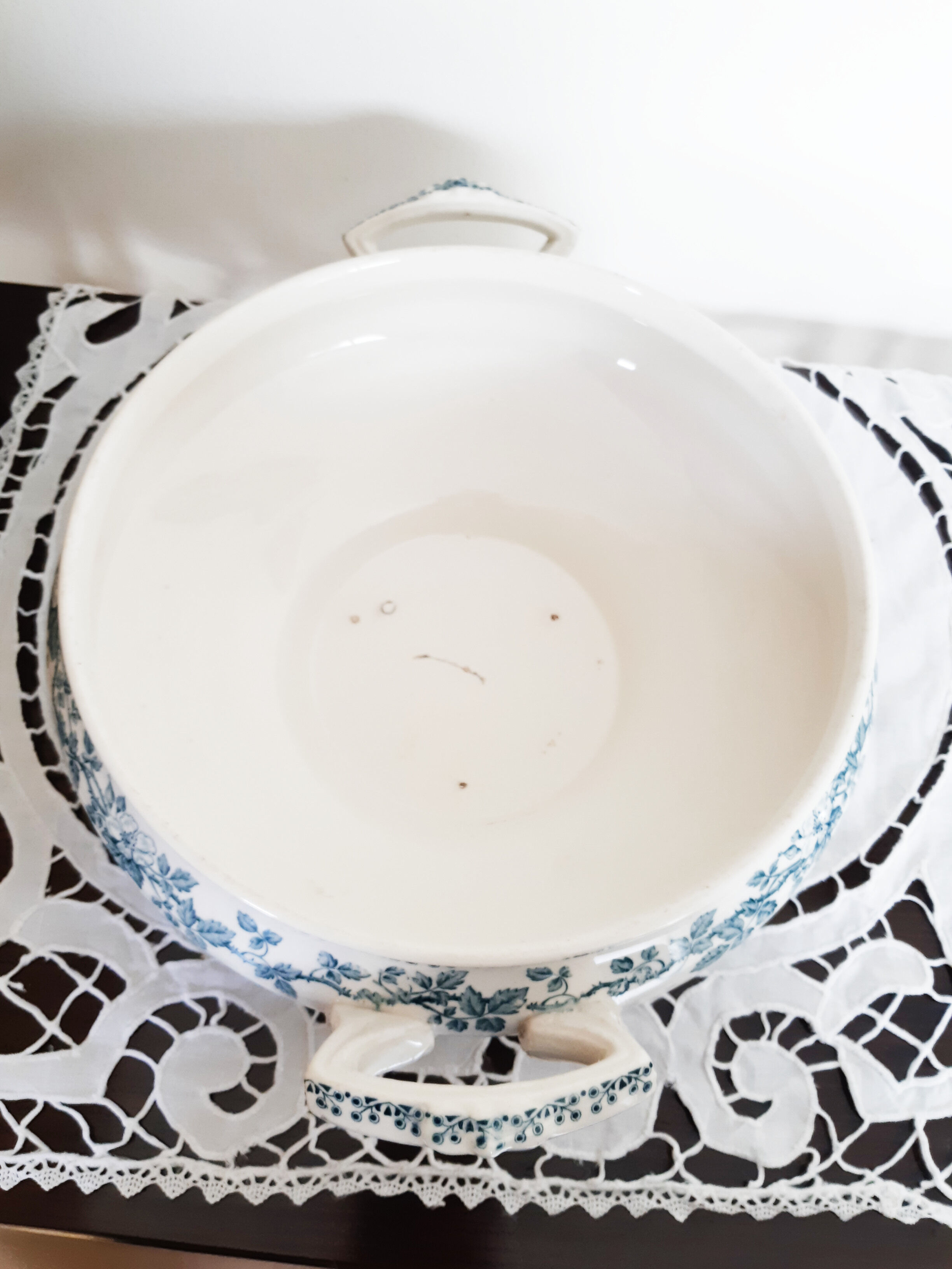 Antique salad bowl in Saint Amand earthenware, Guadeloupe model