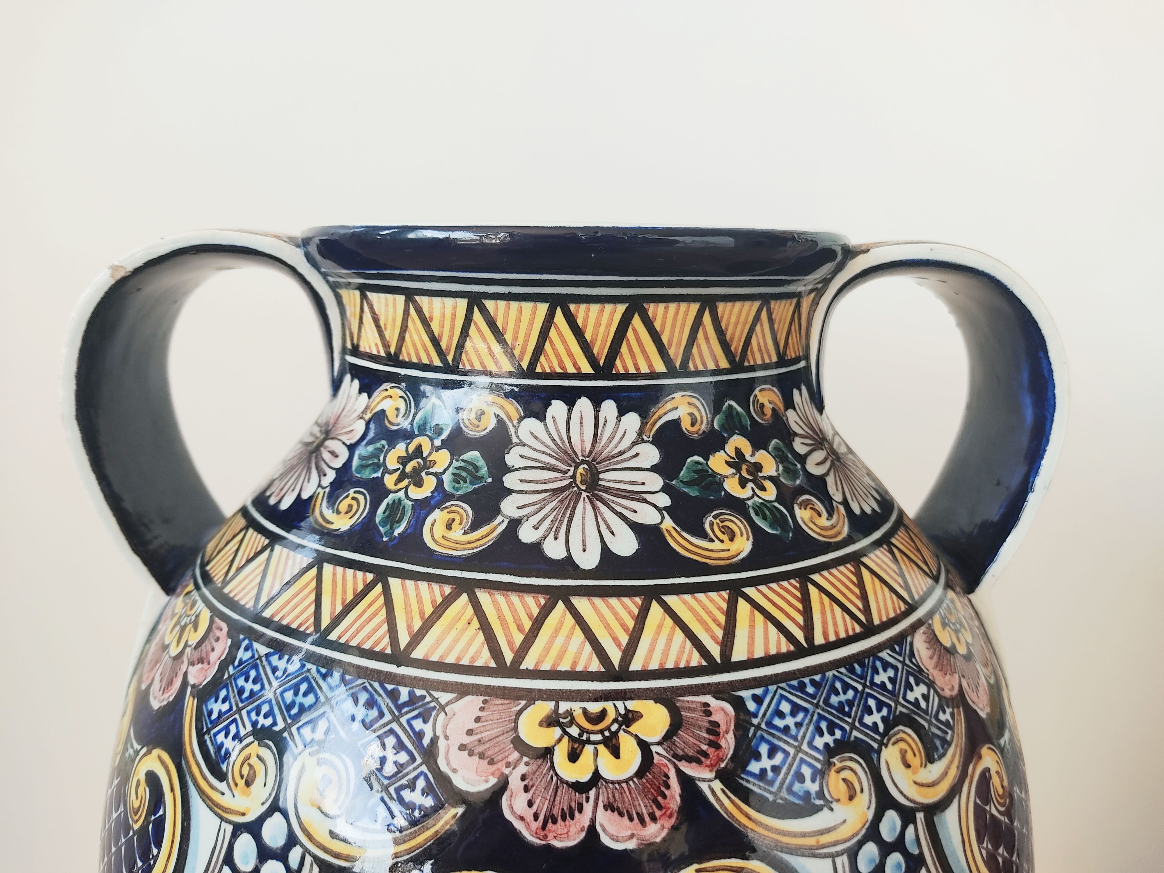 35 cm Portuguese ceramic vase Outeiro Agueda