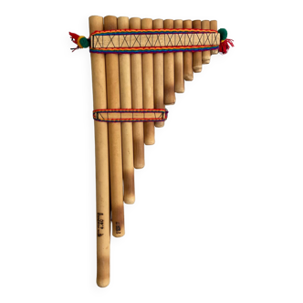 Peruvian peacock flute in bamboo 20th century