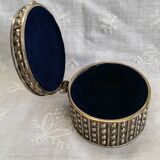 Silver metal jewelry box