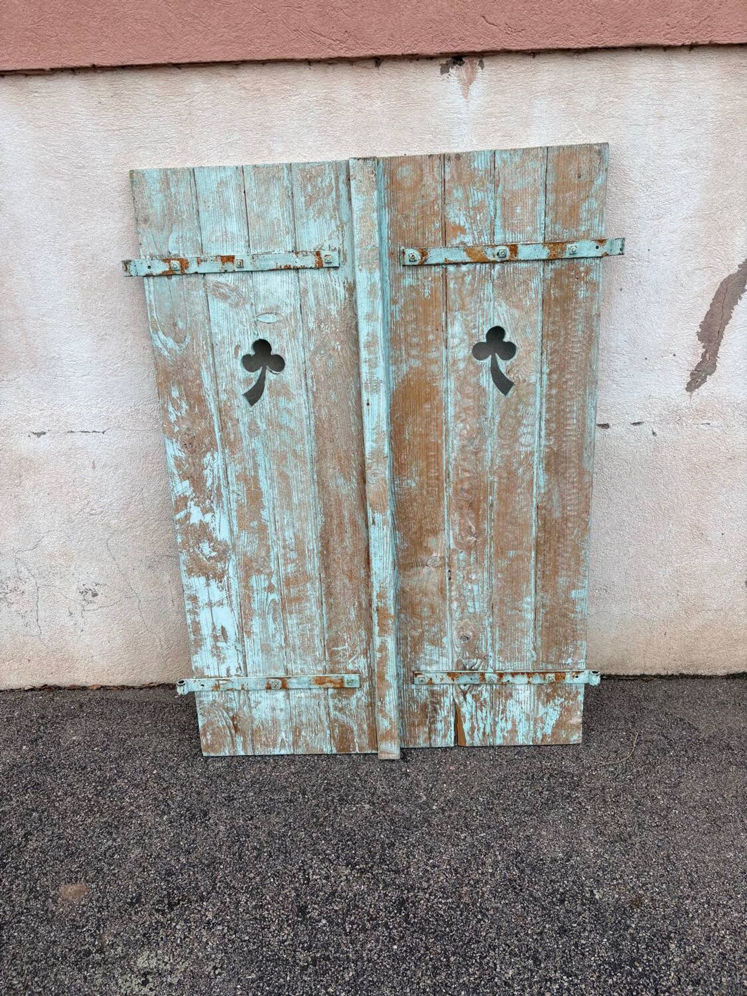 Green decorative shutters