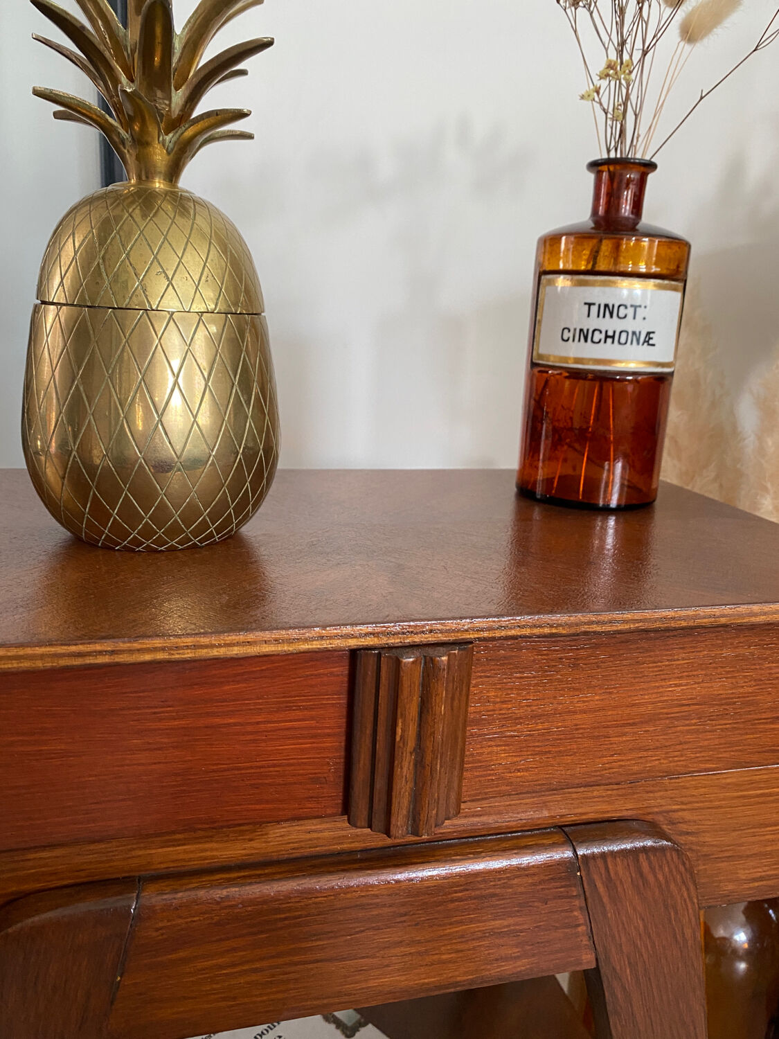 Vintage compass feet worker