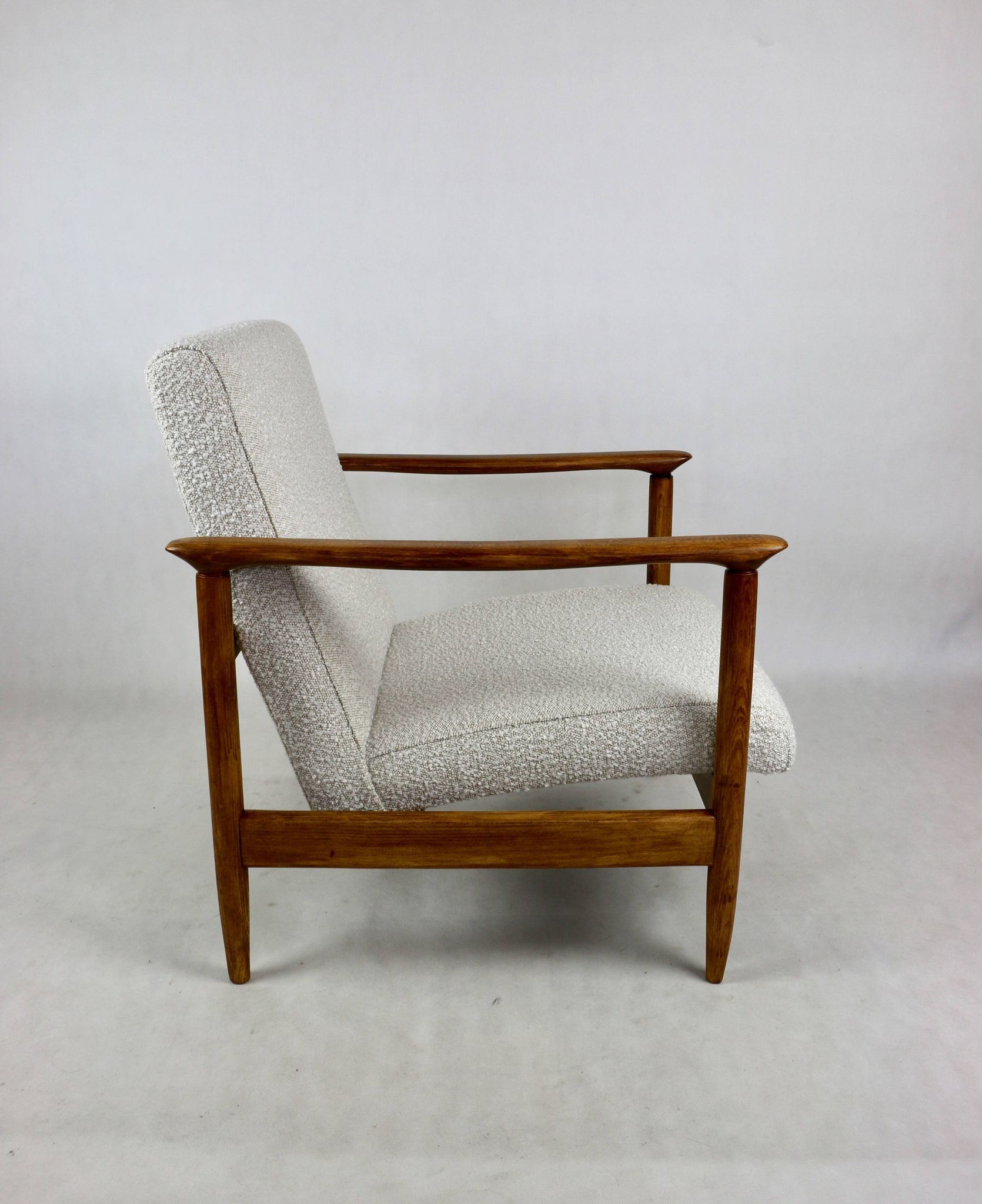 GFM-142 armchair, design by Edmund Homa from the 70s, white ivory boucle - 2 pieces available