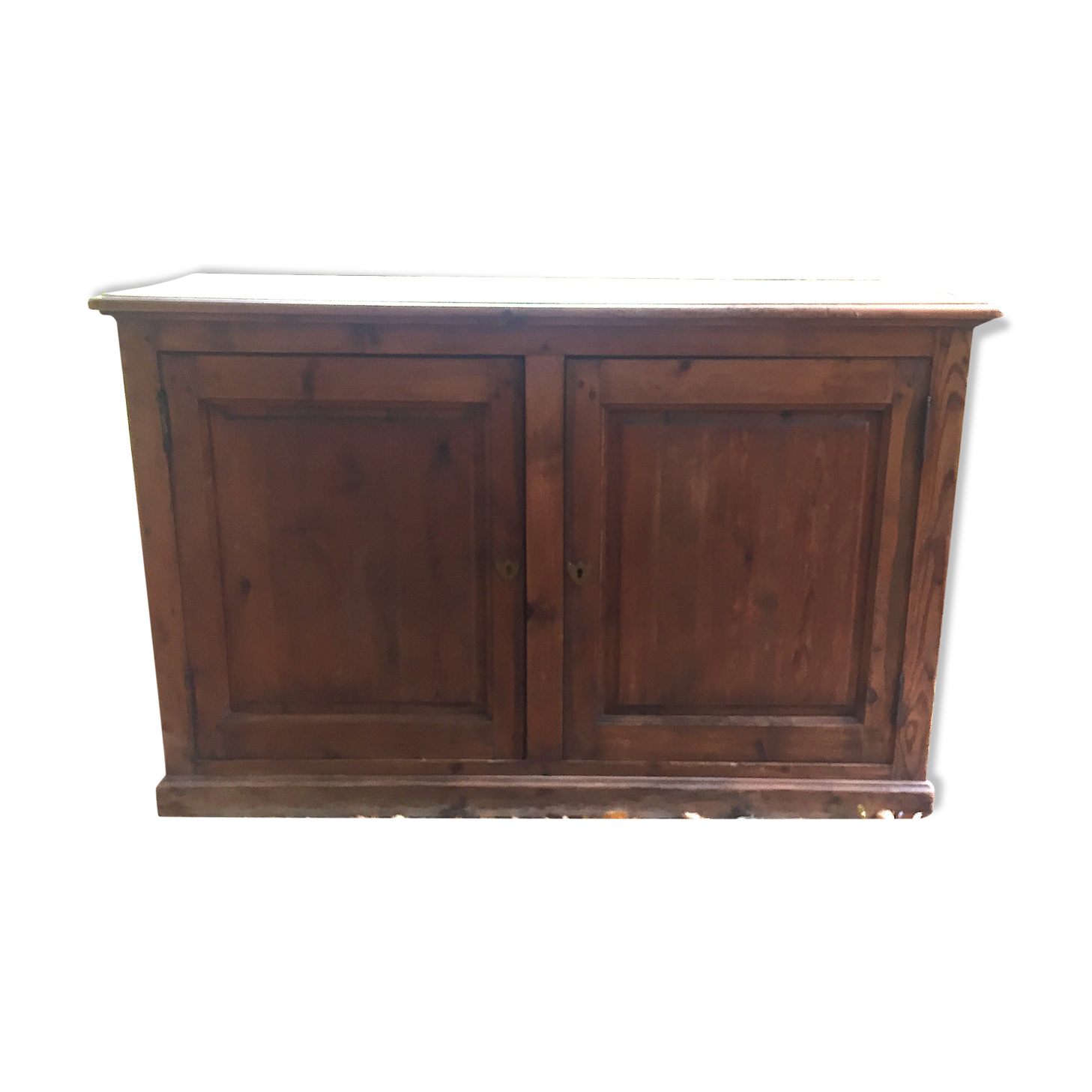 English style in pitch pine buffet