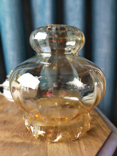 Amber glass lampshade
