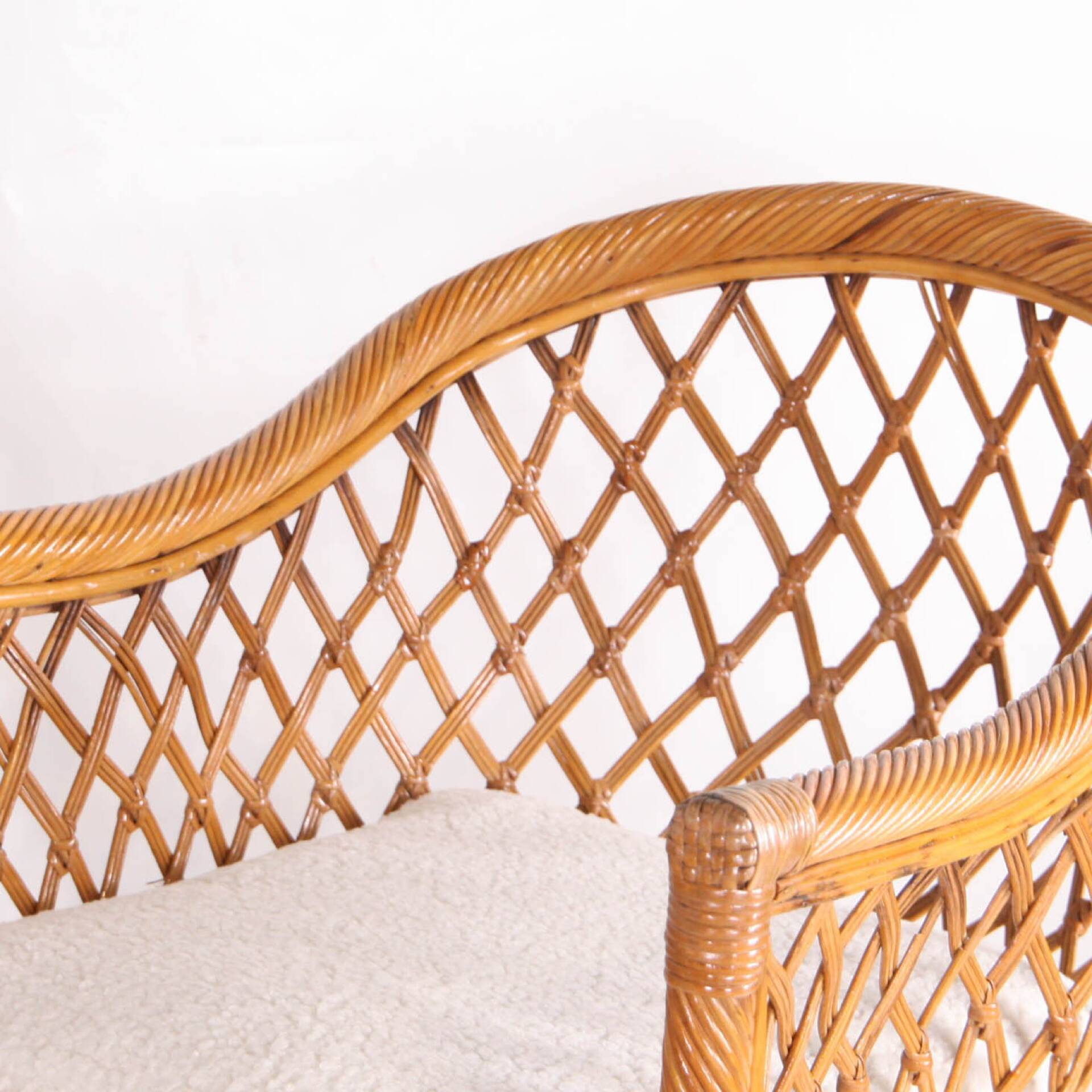Woven rattan lounge set
