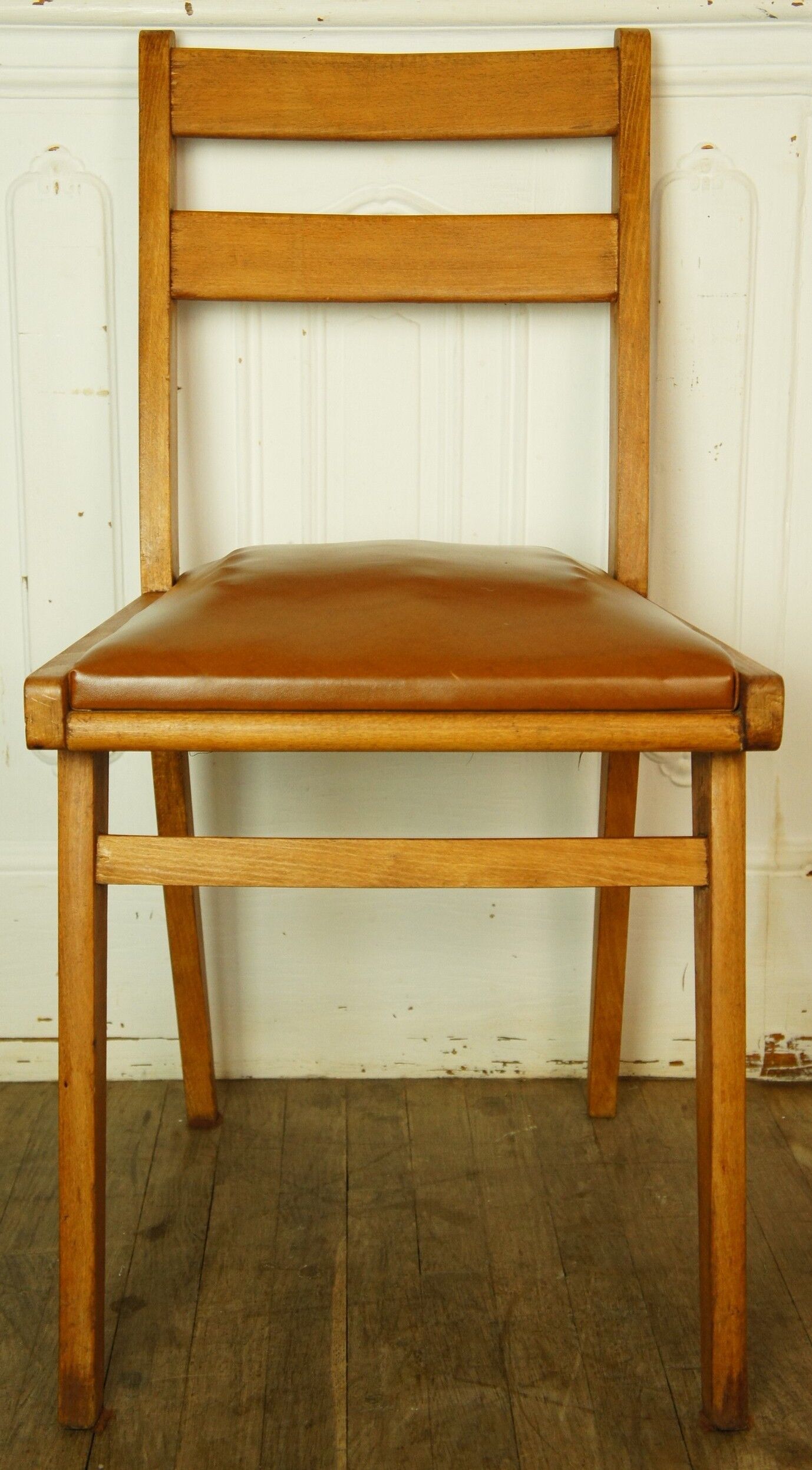 Chair feet compass reconstruction