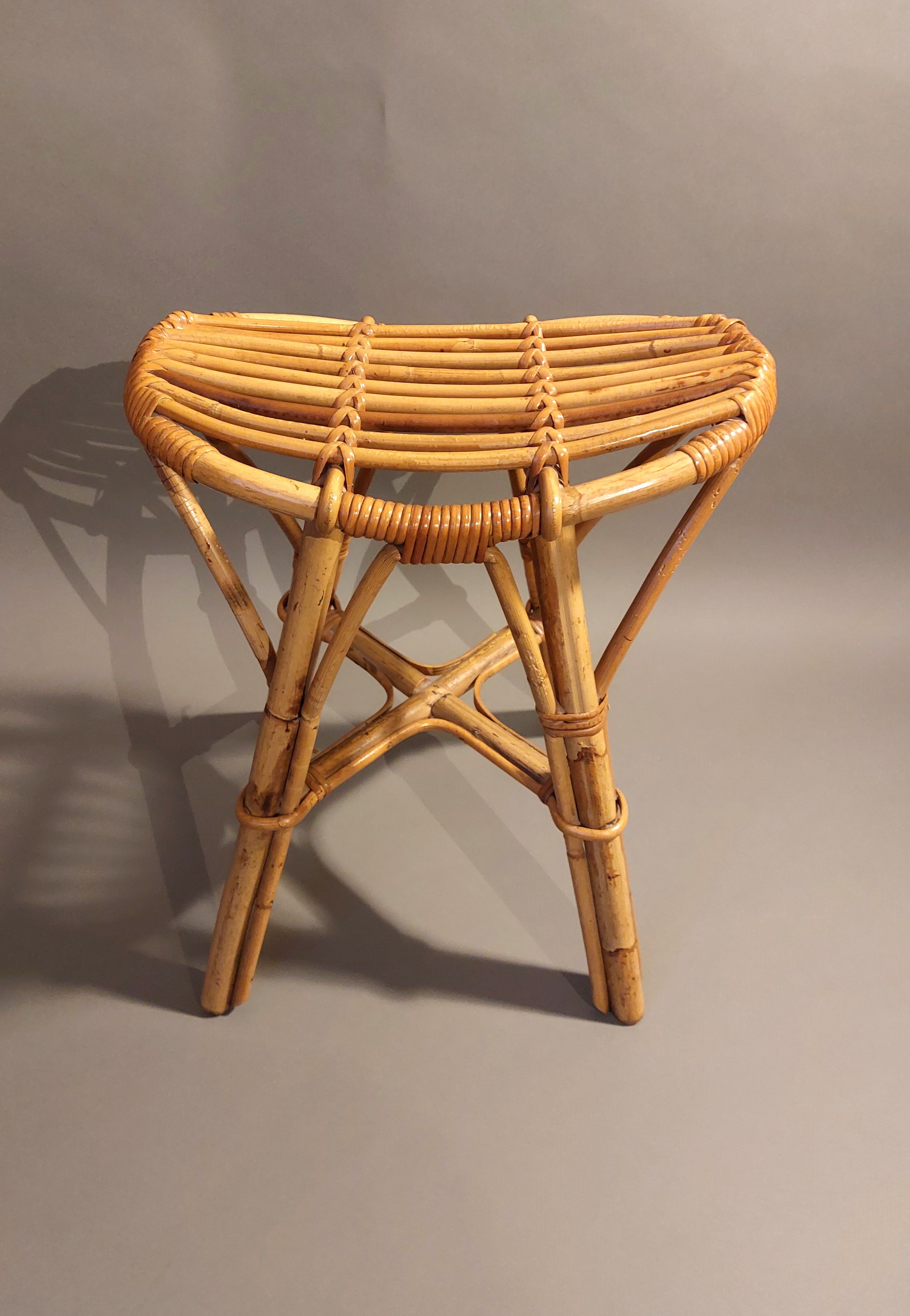 Vintage rattan stool 1960/1970.