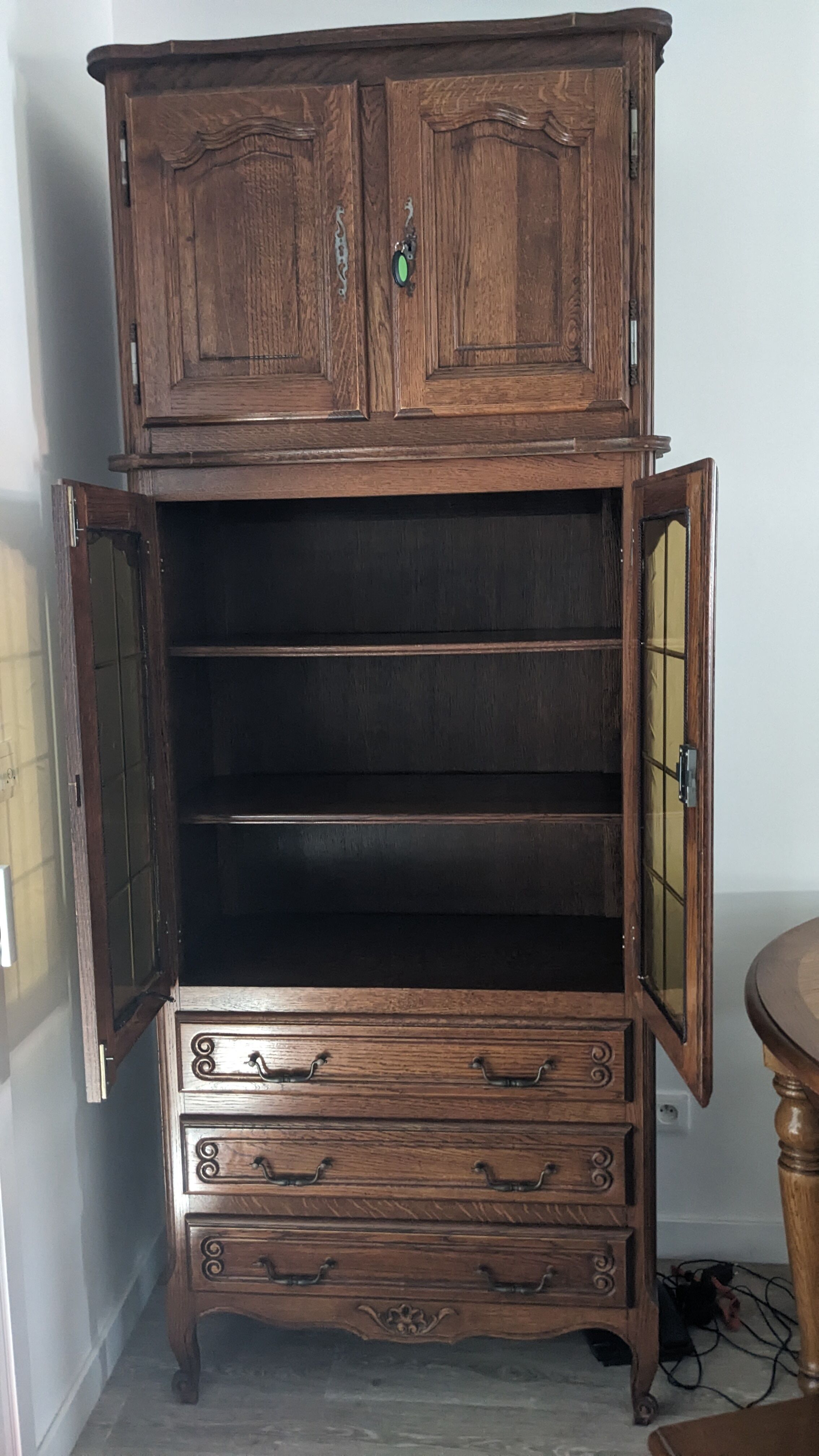 Vaisselier, meuble de rangement