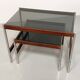Lot de 2 tables gigognes Fristho de design hollandais avec plateau en verre fumé, années 1960