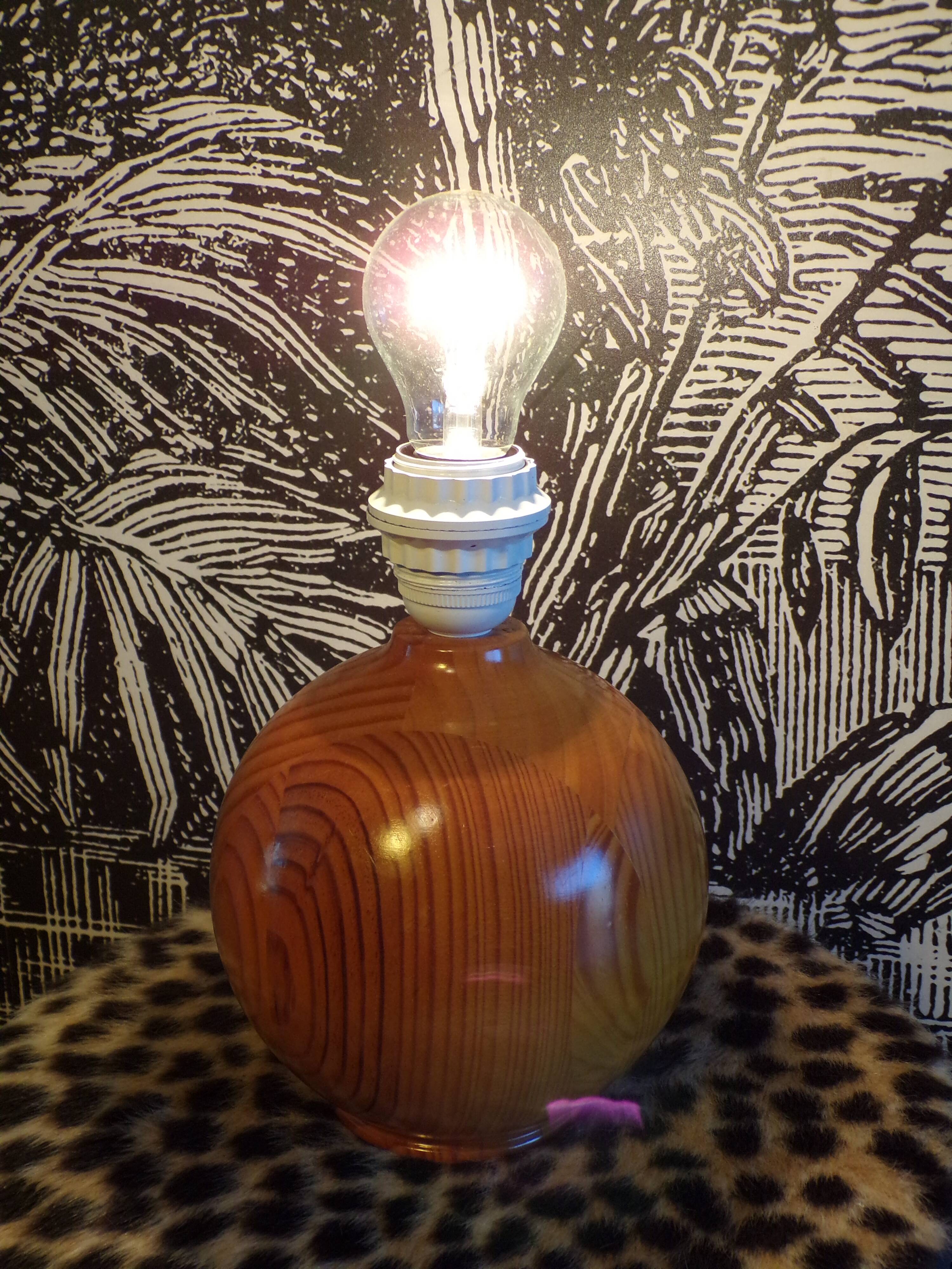 1980 ball lamp in pine