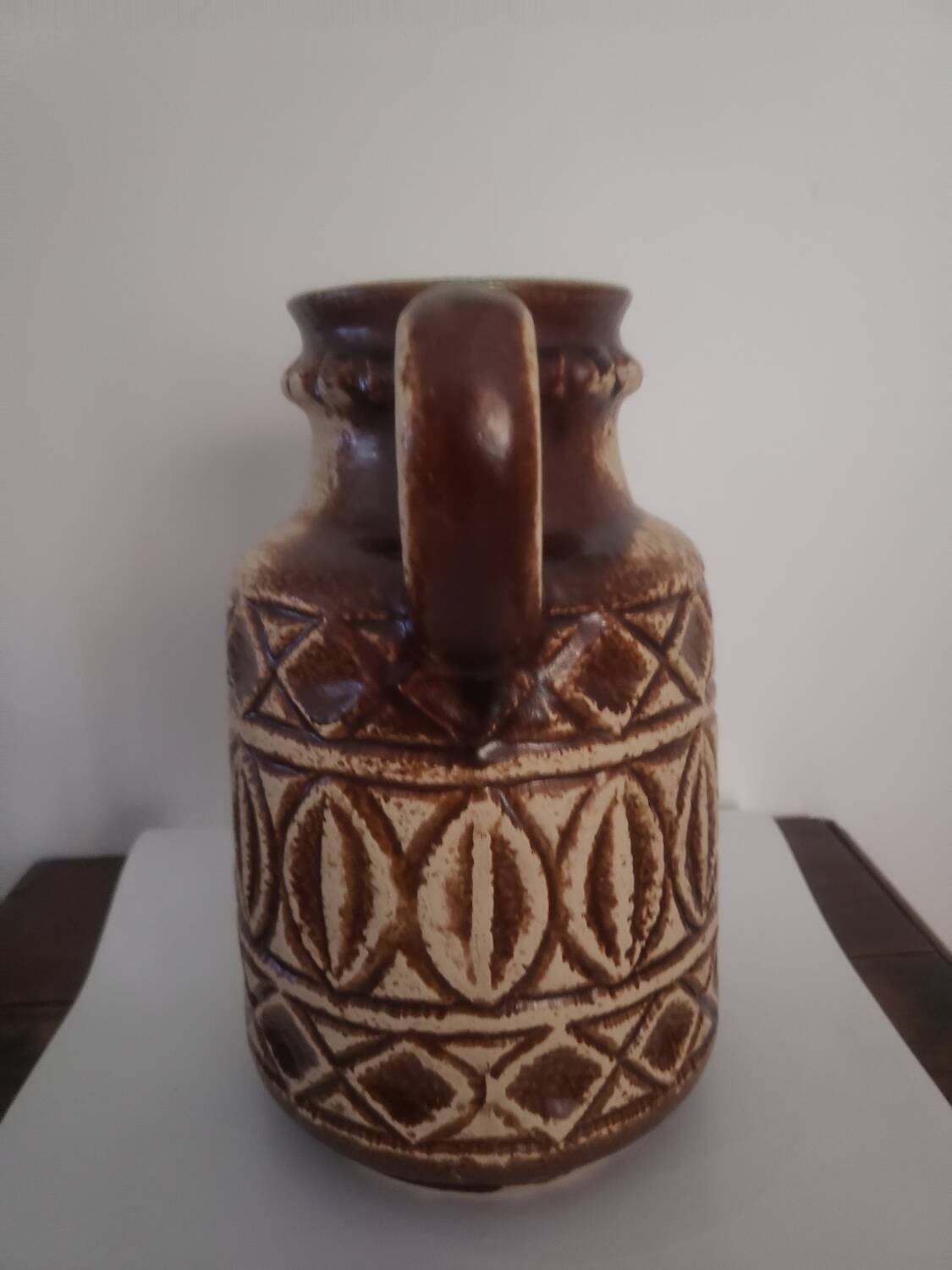 Vintage vase with handle